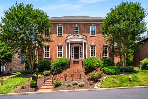 53 Whitworth Blvd Nashville TN 37205