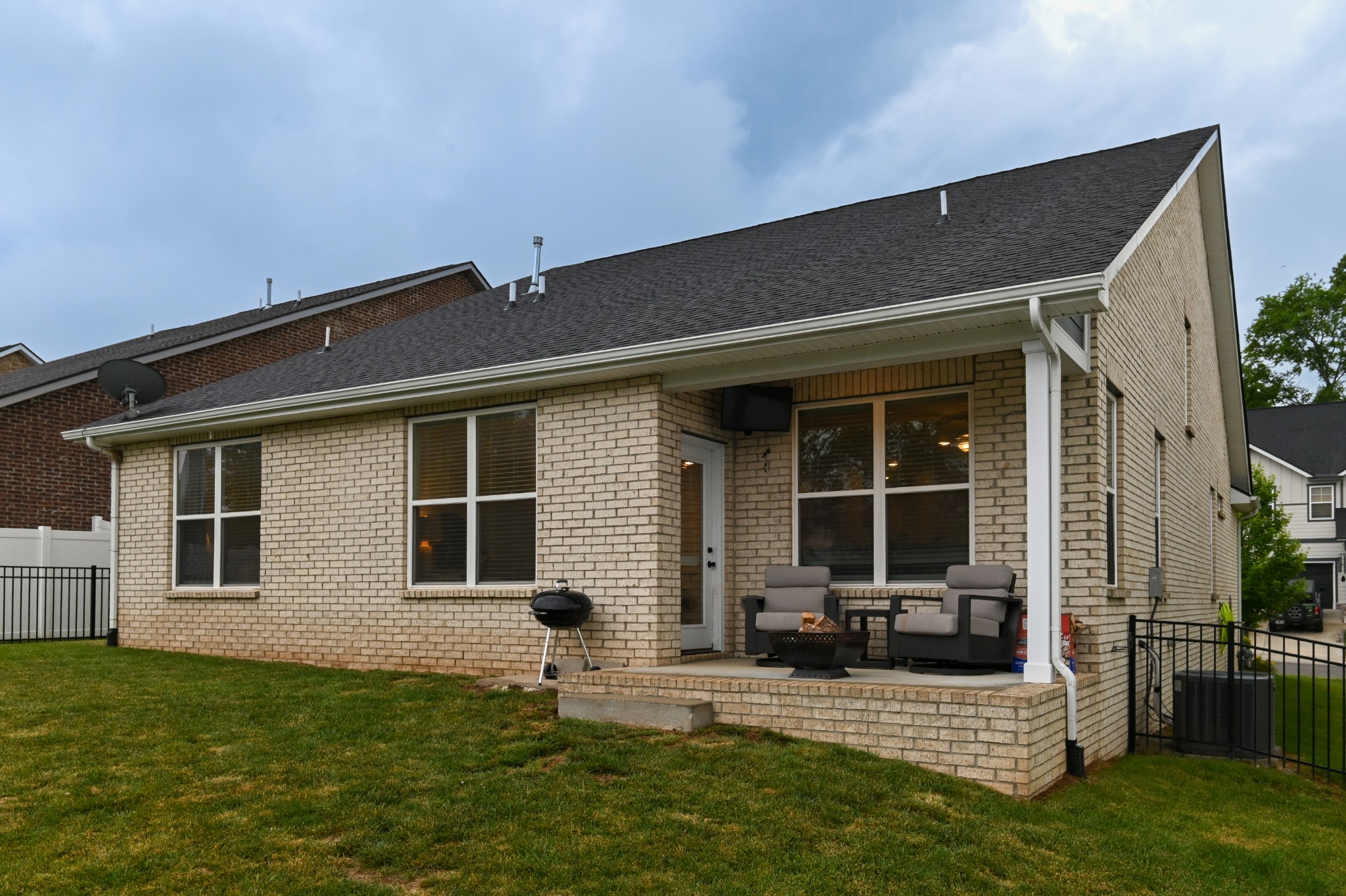241 Griffin Ln