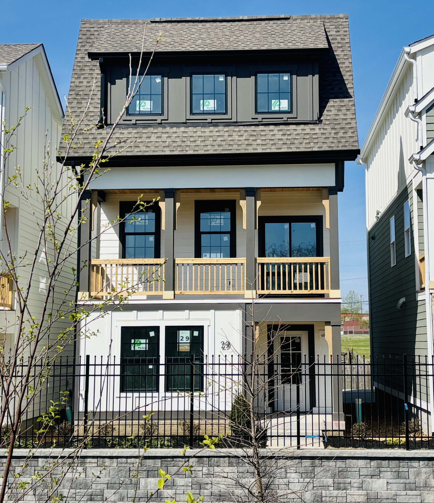 504 Edwin St