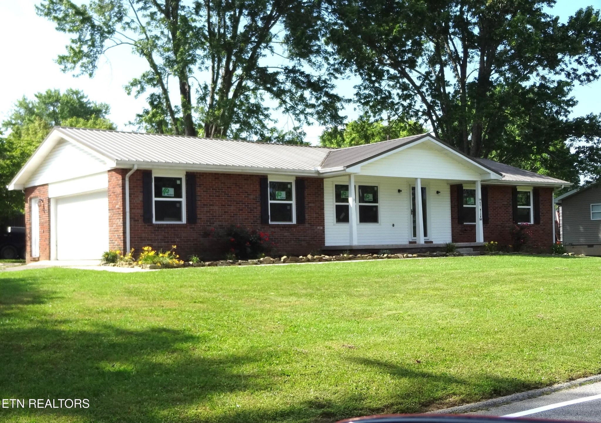 16 Benwick Drive