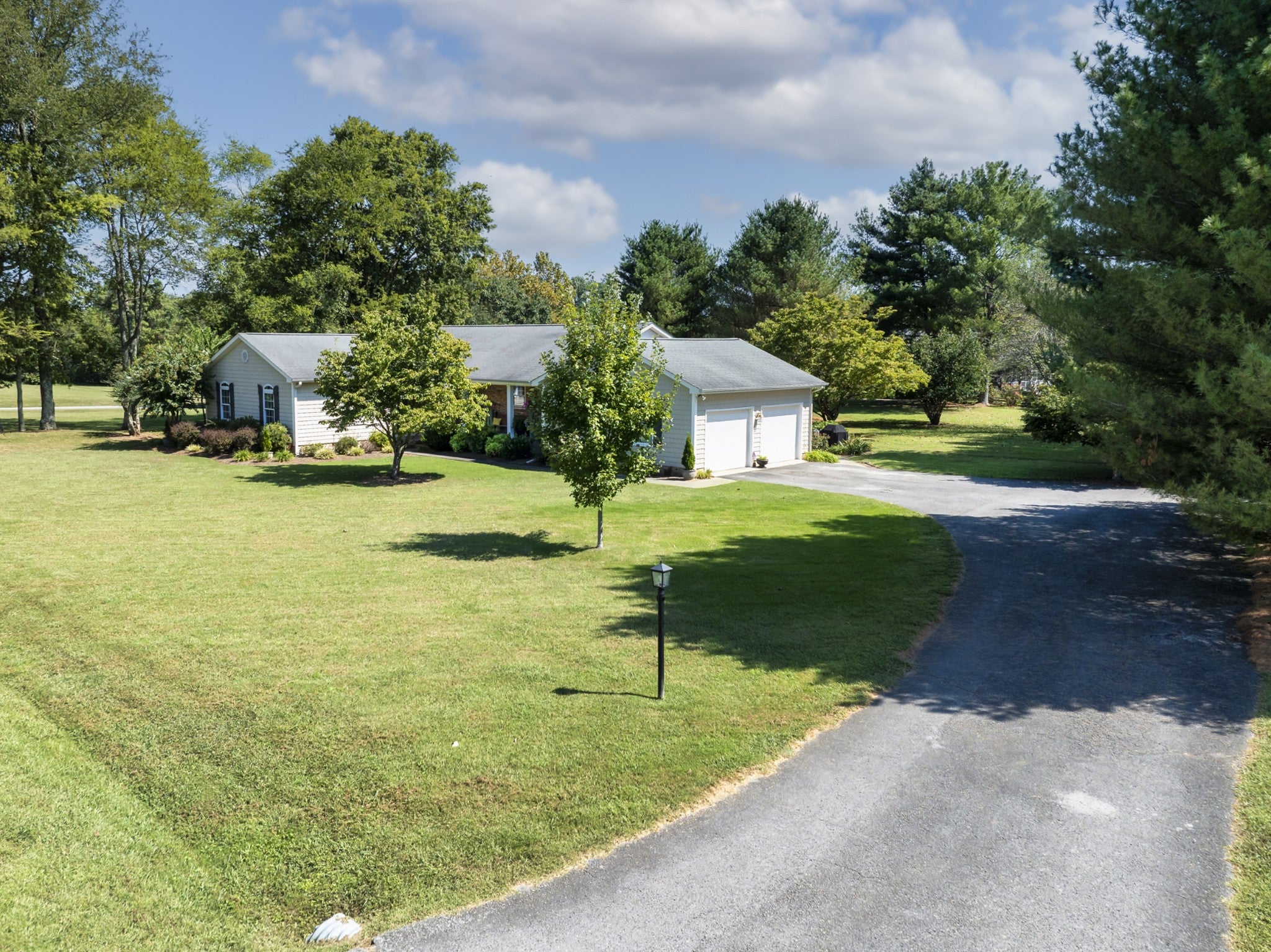 735 Shadowbrook Rd