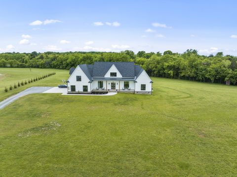 3373 Midland Acres Dr Bell Buckle TN 37020