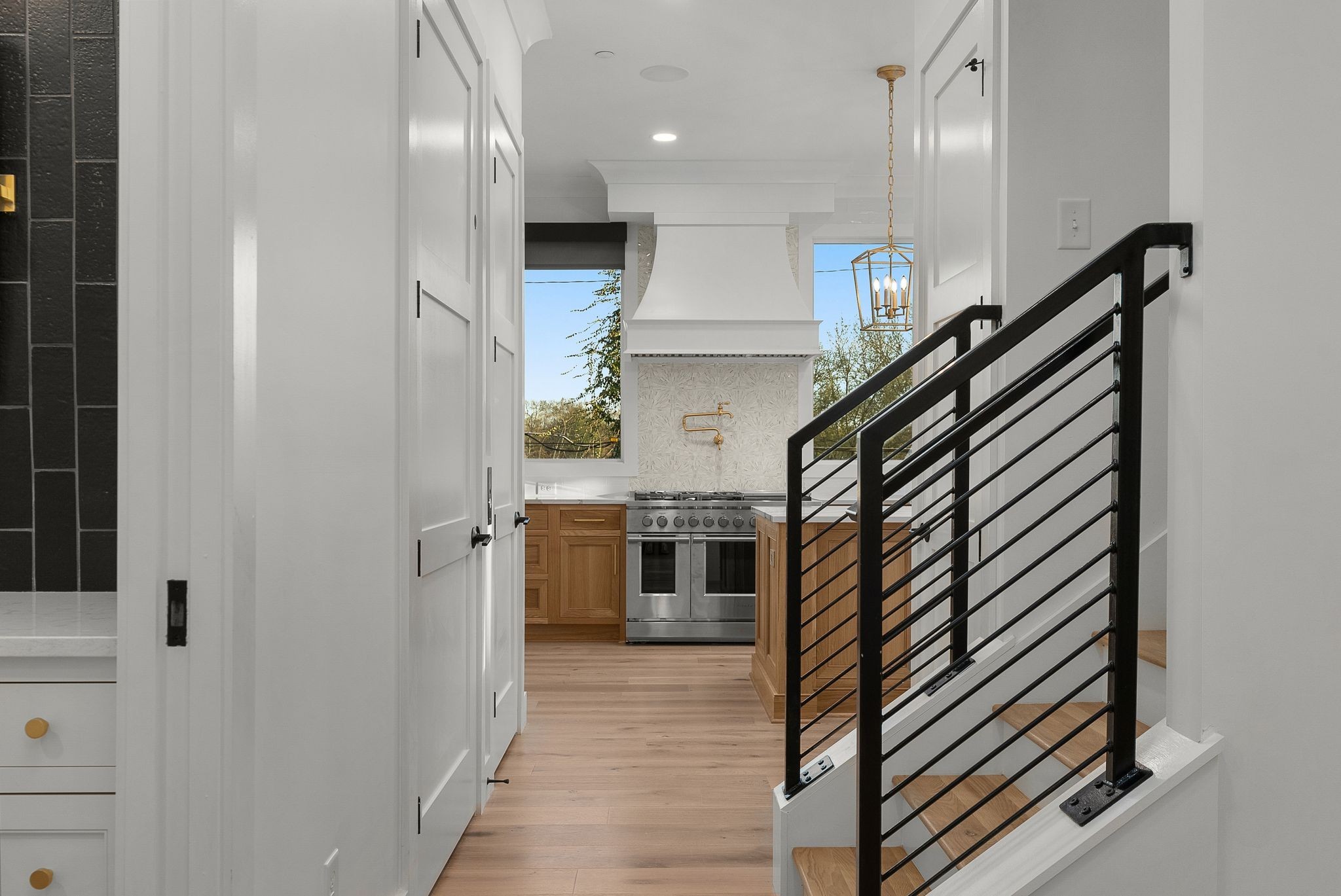 95 Leonard Ave 7