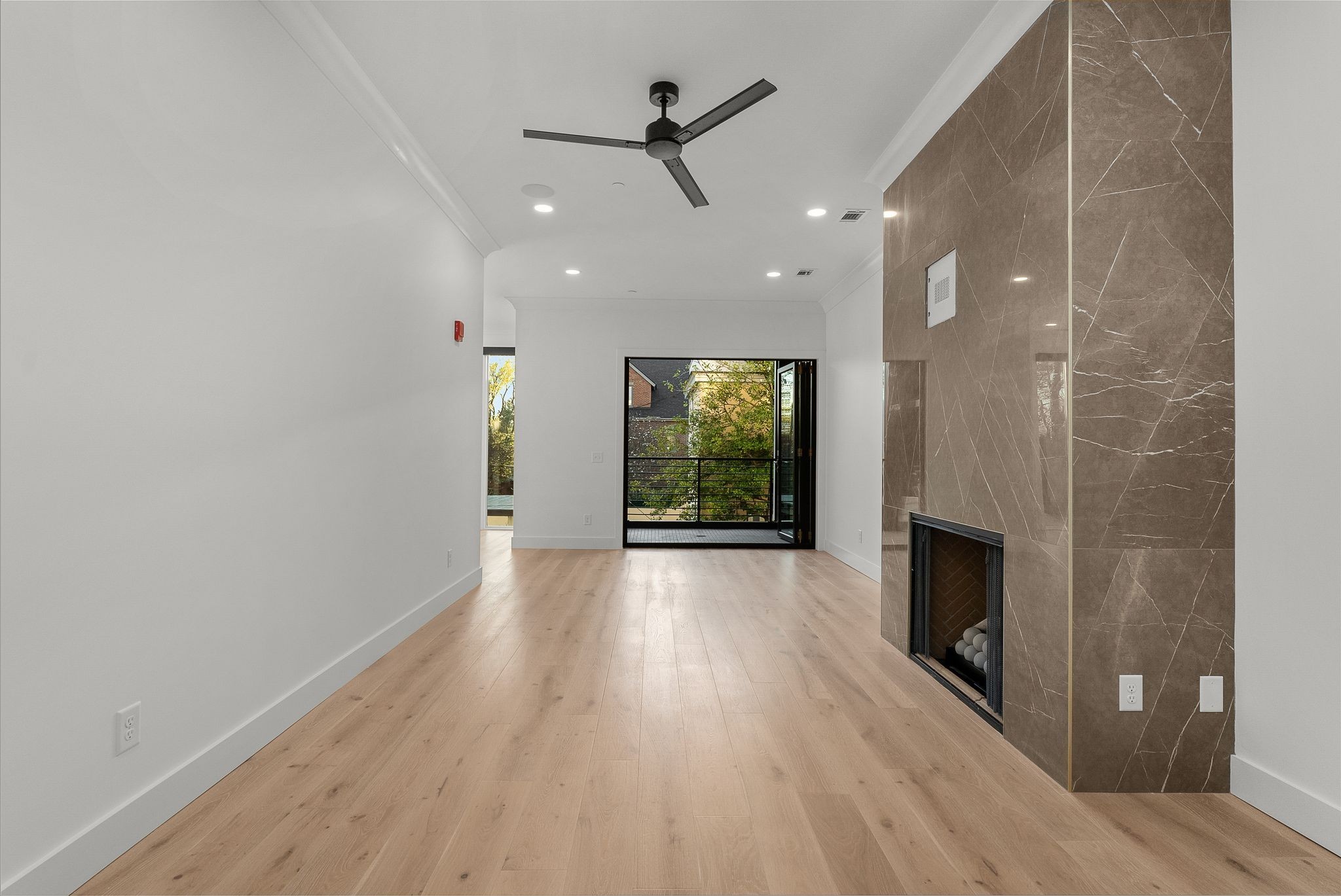 95 Leonard Ave 7