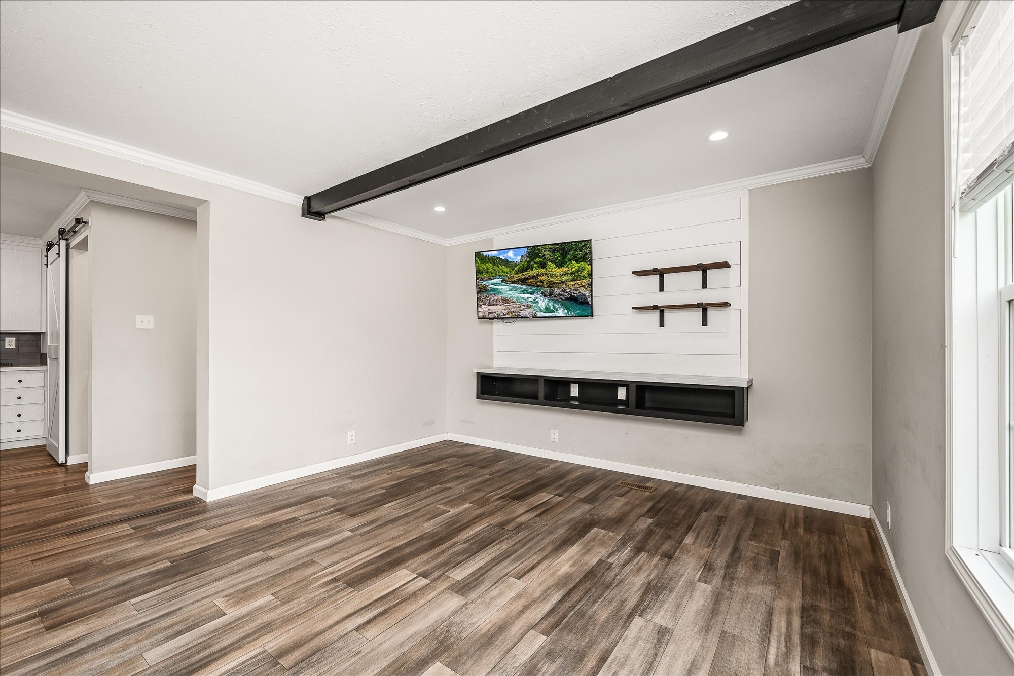 119 Enterprise Ln