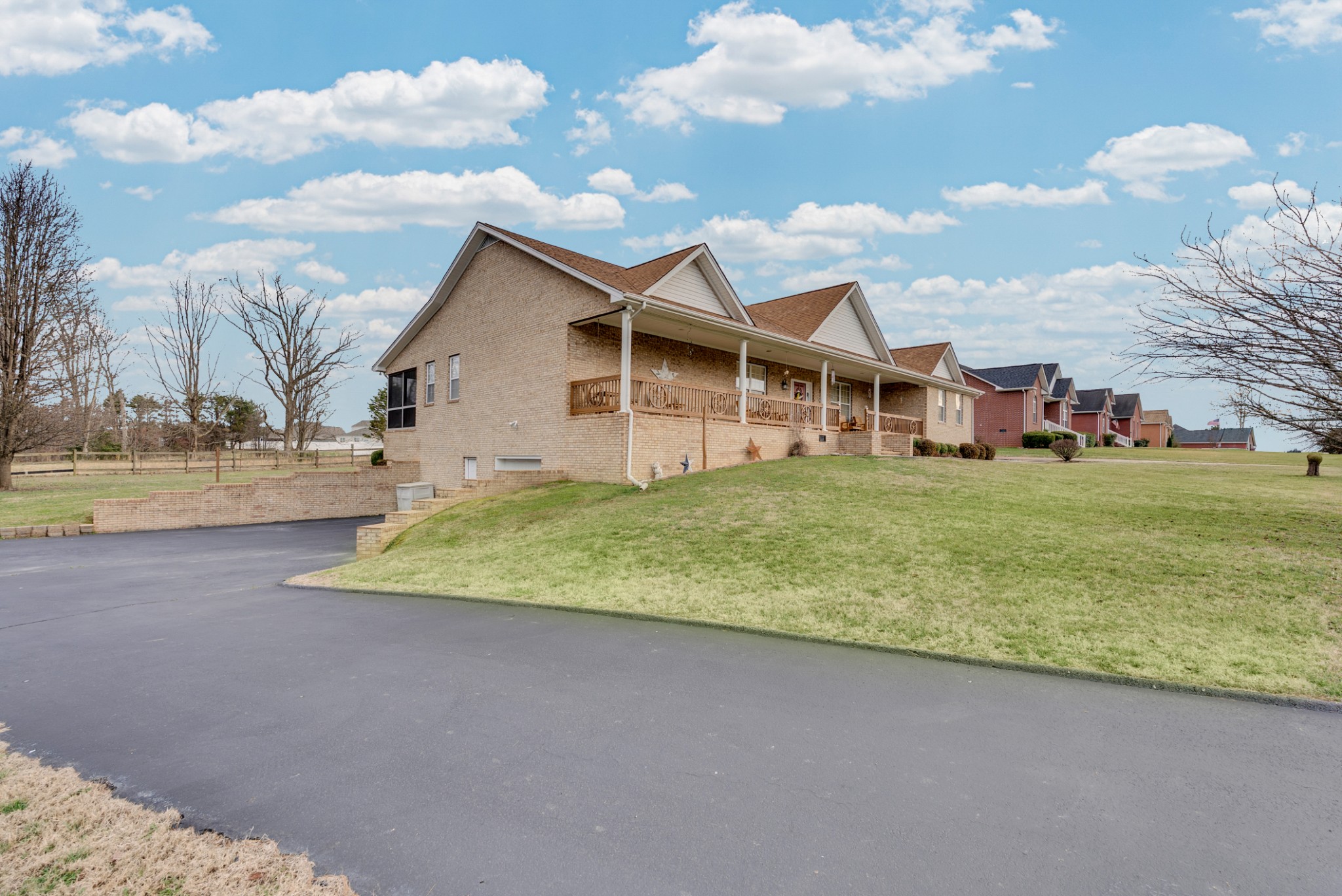 200 South Lovelady Rd S