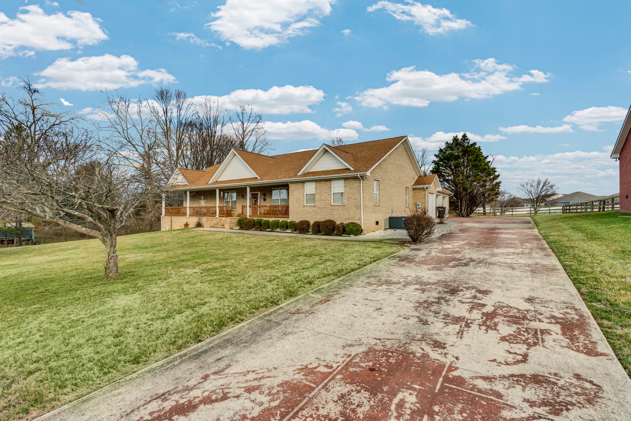 200 South Lovelady Rd S