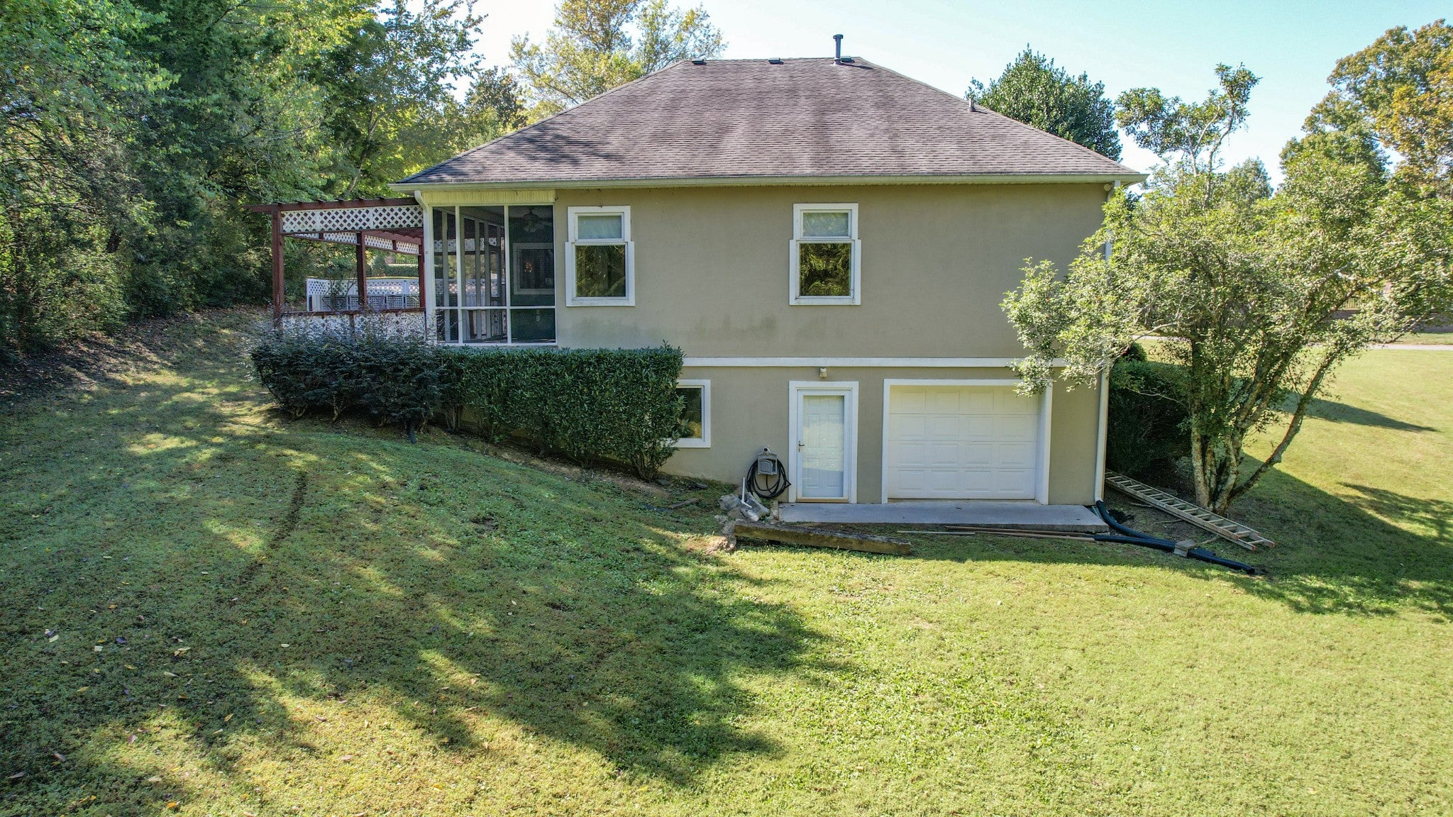210 Anatole Ln NW