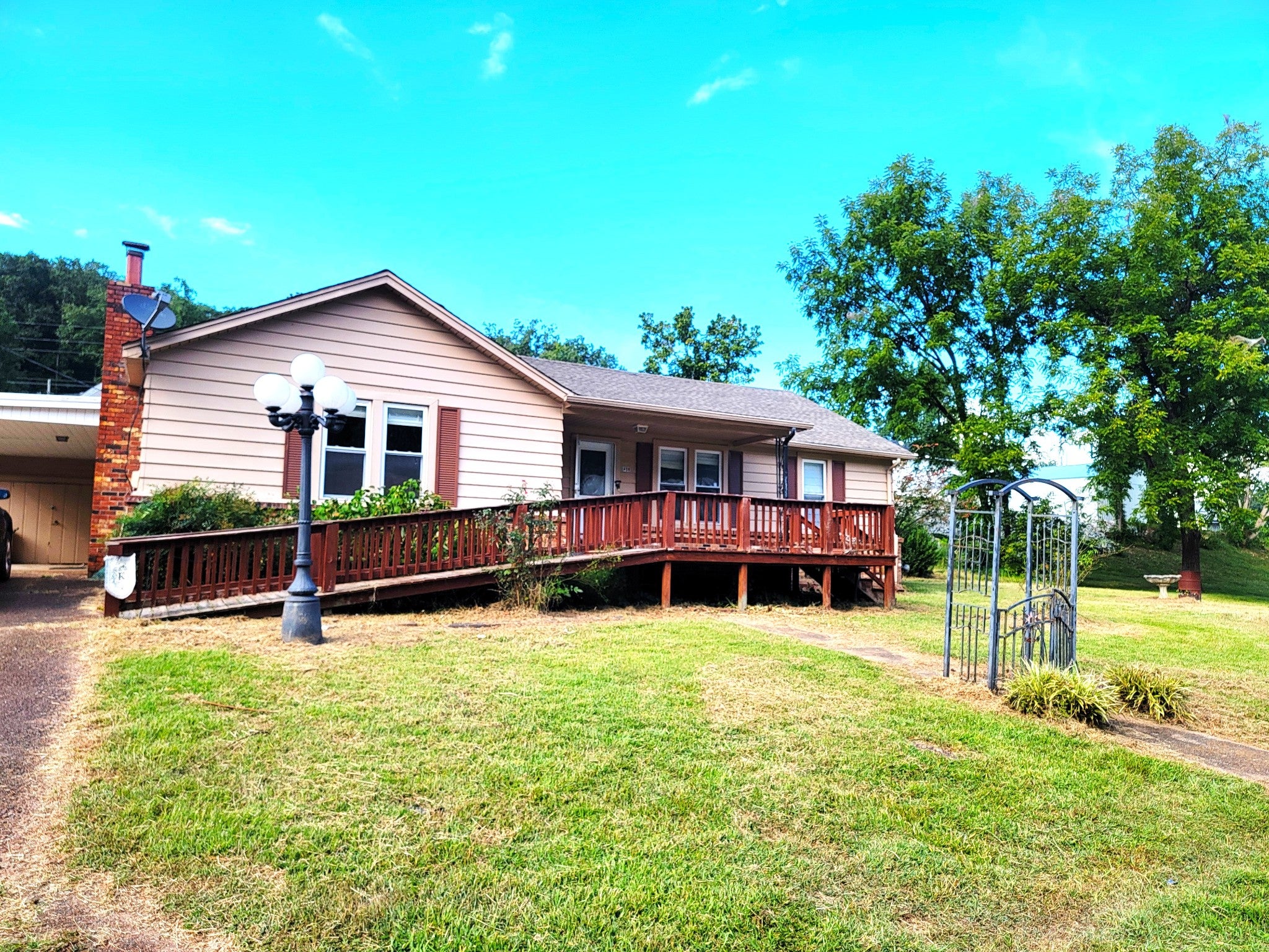 408 Poplar St