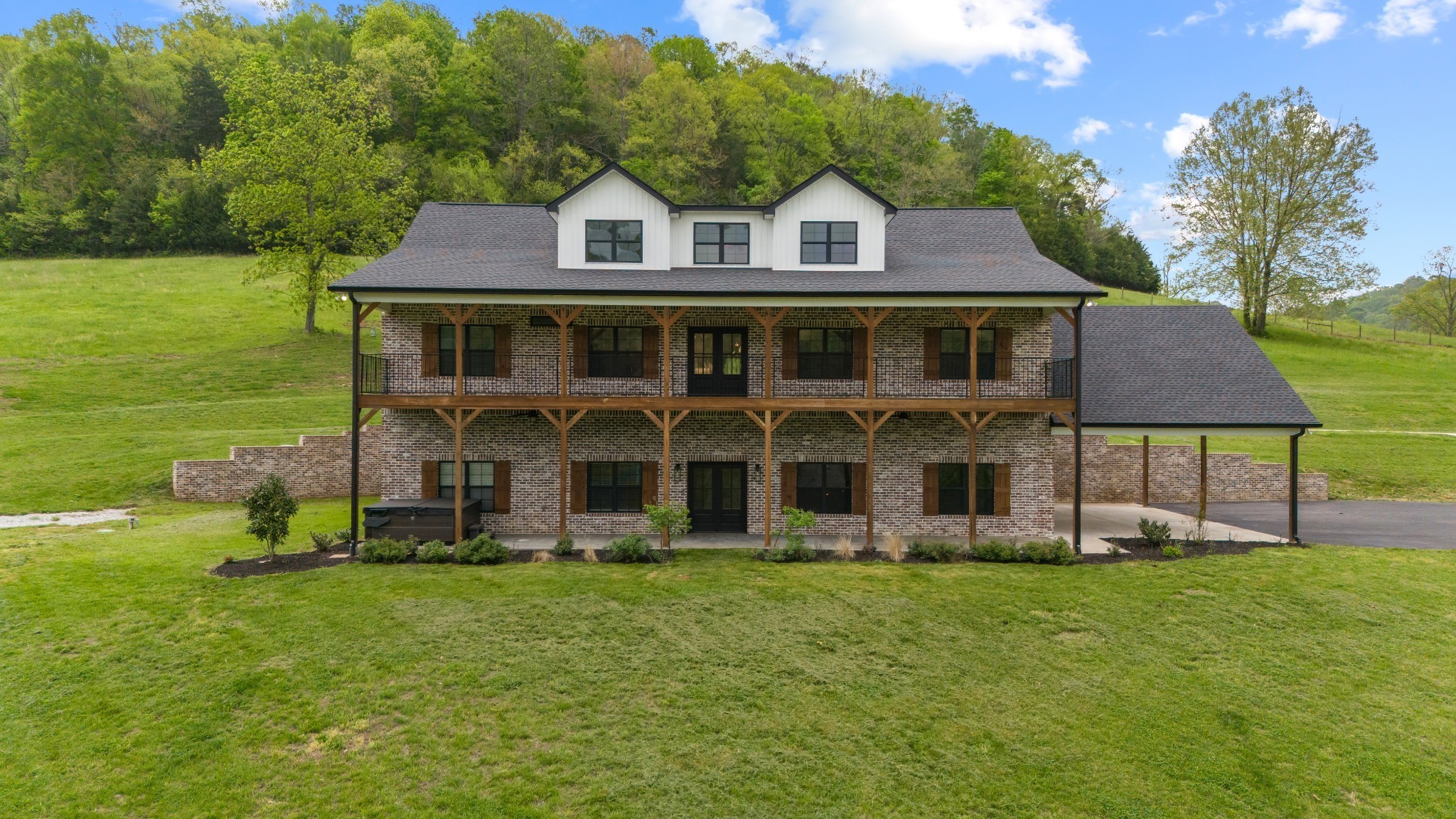 3945 Hartsville Rd