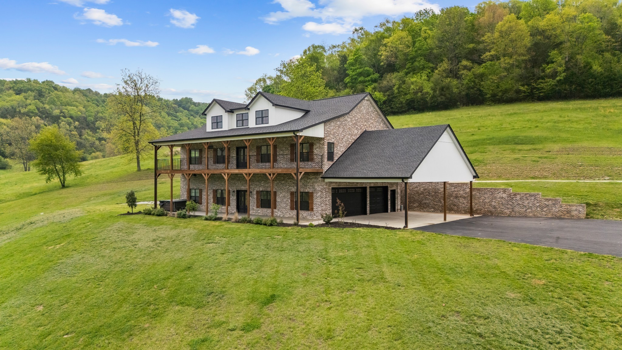3945 Hartsville Rd