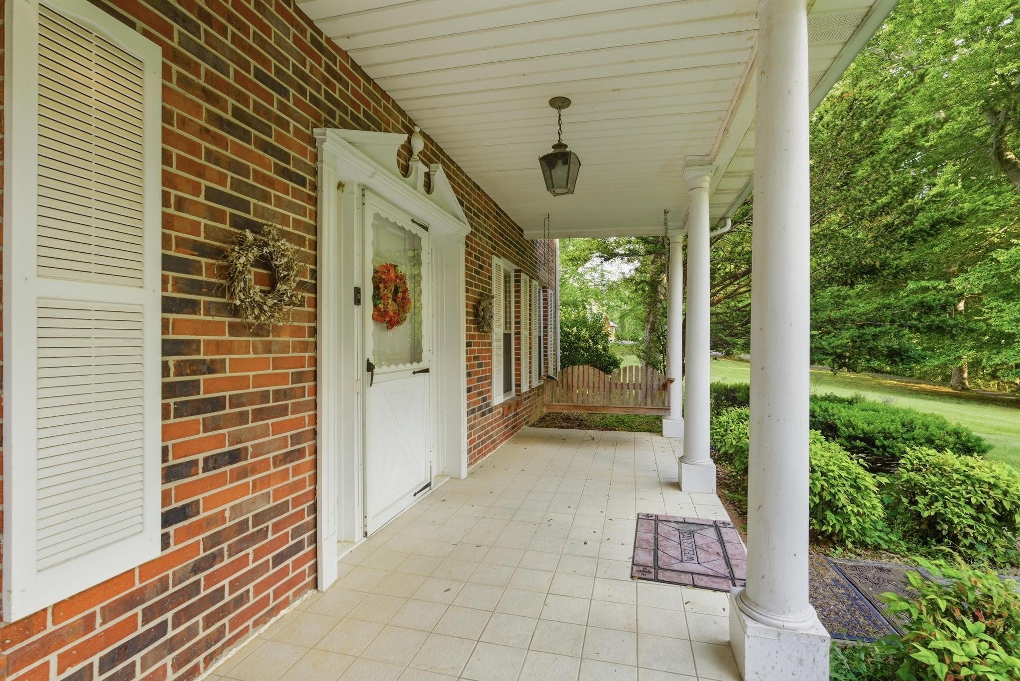 99 Hilltop Ln