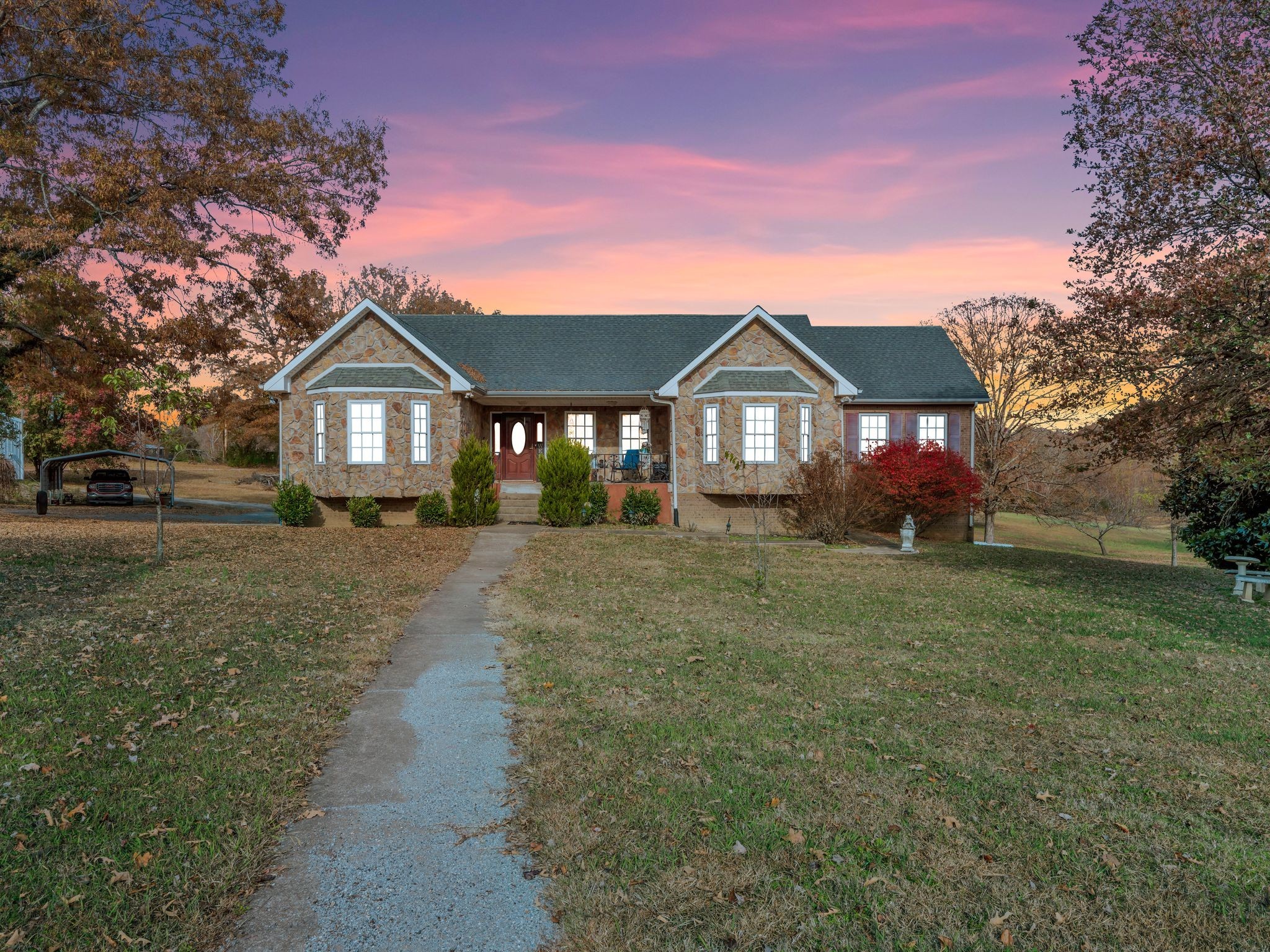 311 Downs Rd