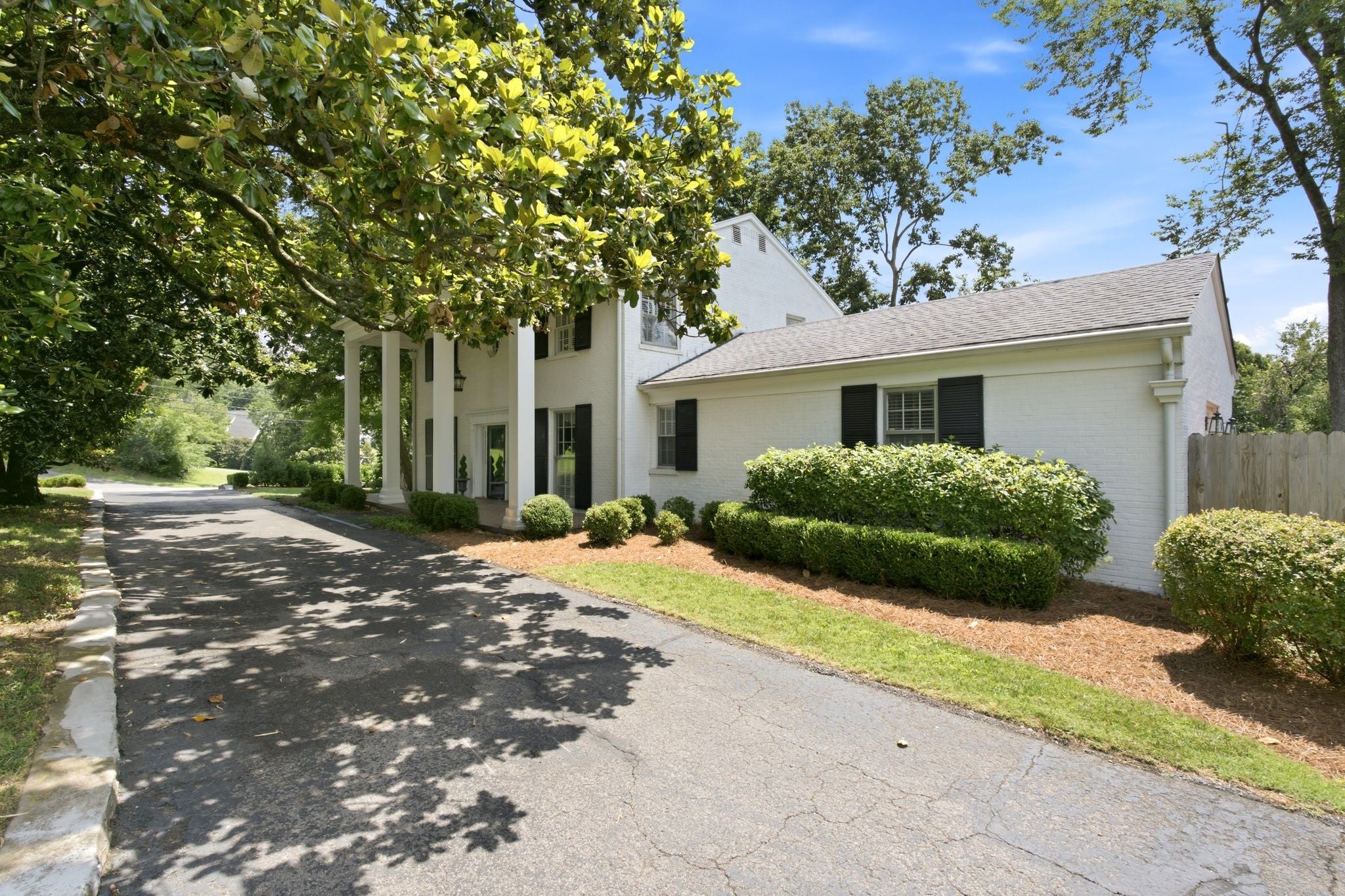 3505 Woodmont Blvd