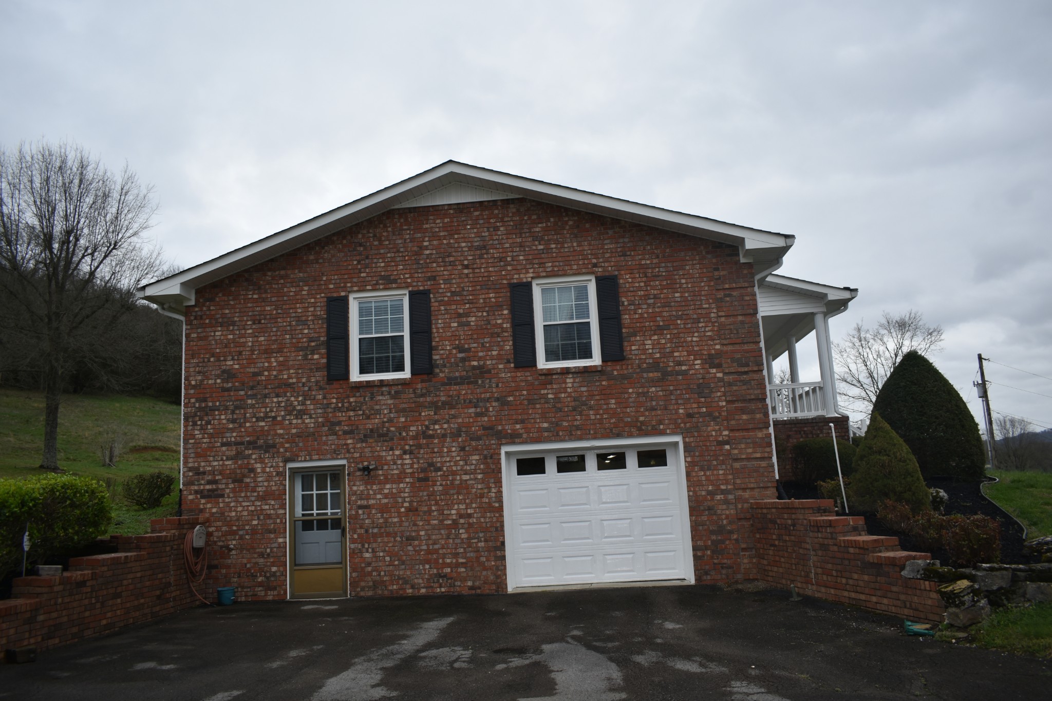 52 Plunketts Creek Cir