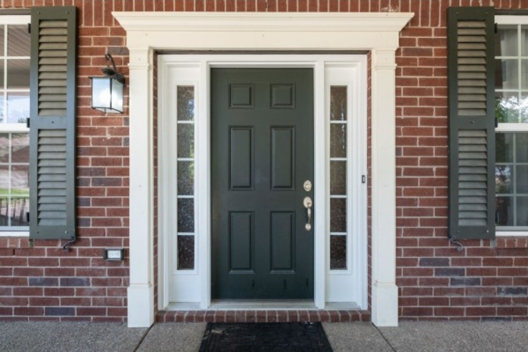 226 Sterling Woods Dr NE