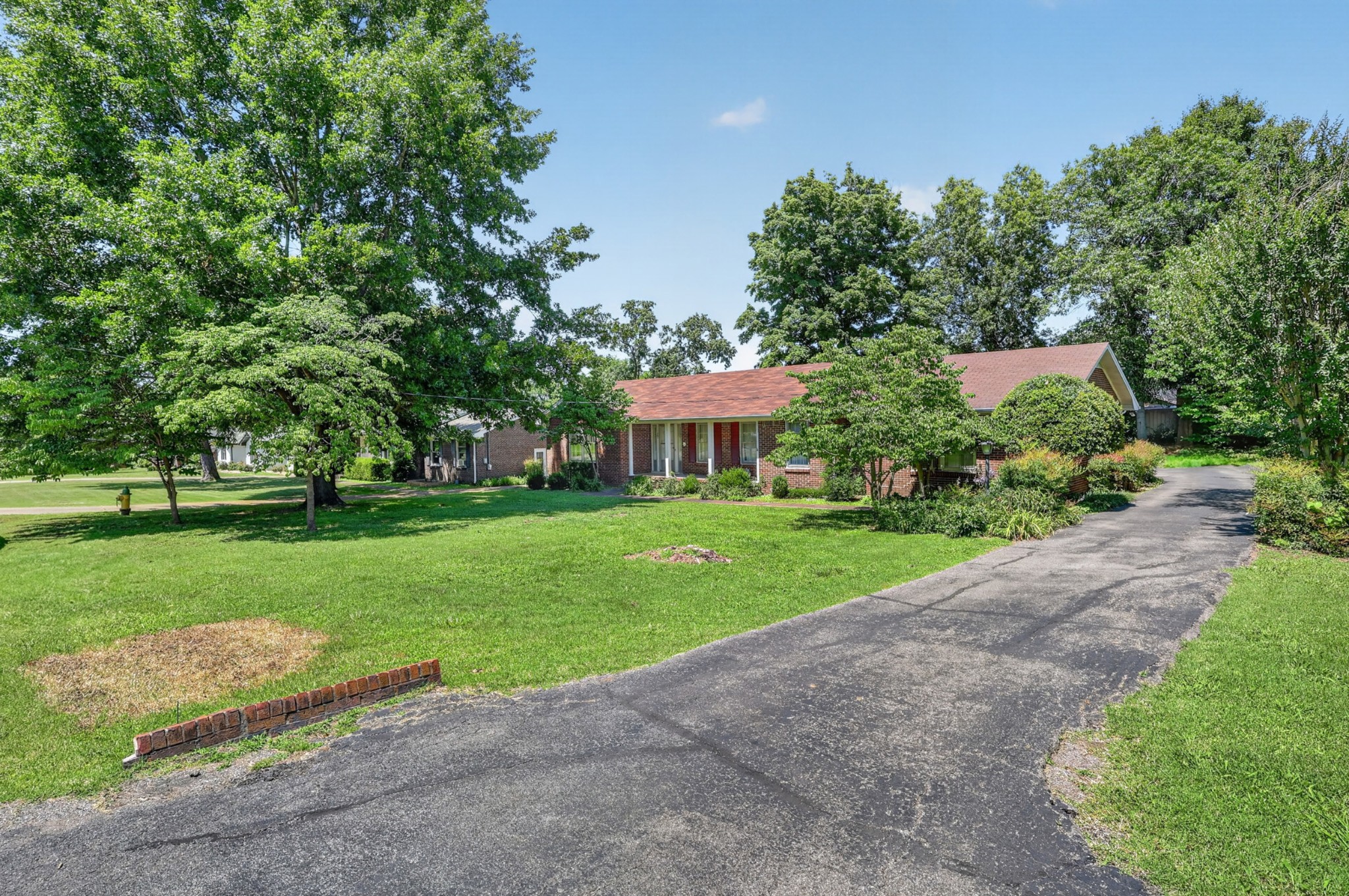 127 Sherry Cir - Photo 2