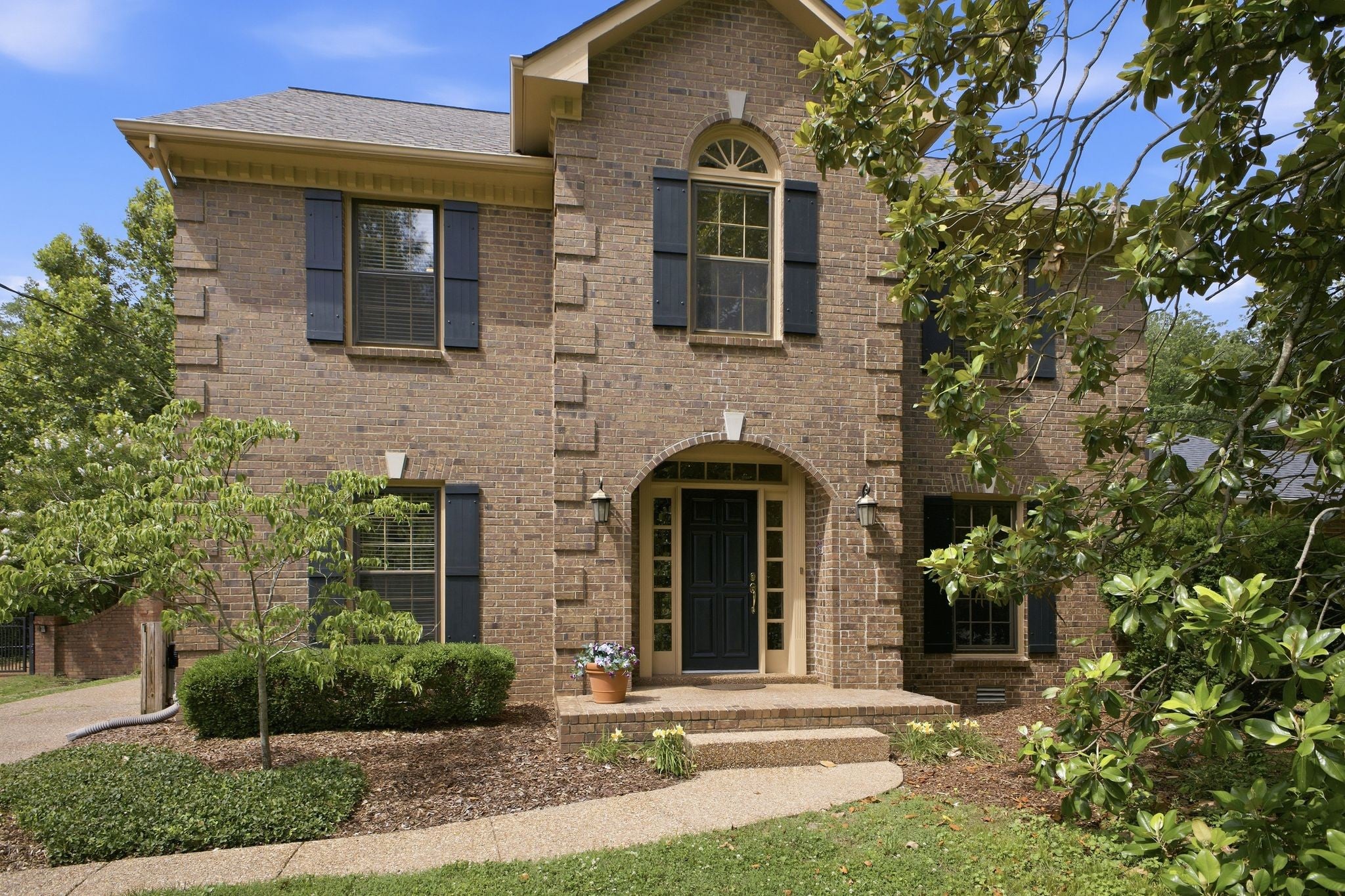 4-bed home for sale in Nashville, TN 37215, 1464 Tyne Blvd 1464 Tyne Blvd, Nashville TN 37215 4-bed home, photo 4 of 45