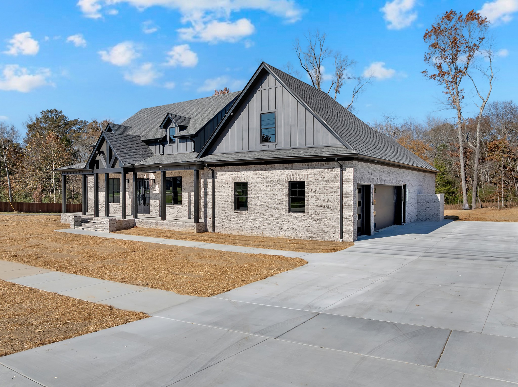 2108 Country Club Dr