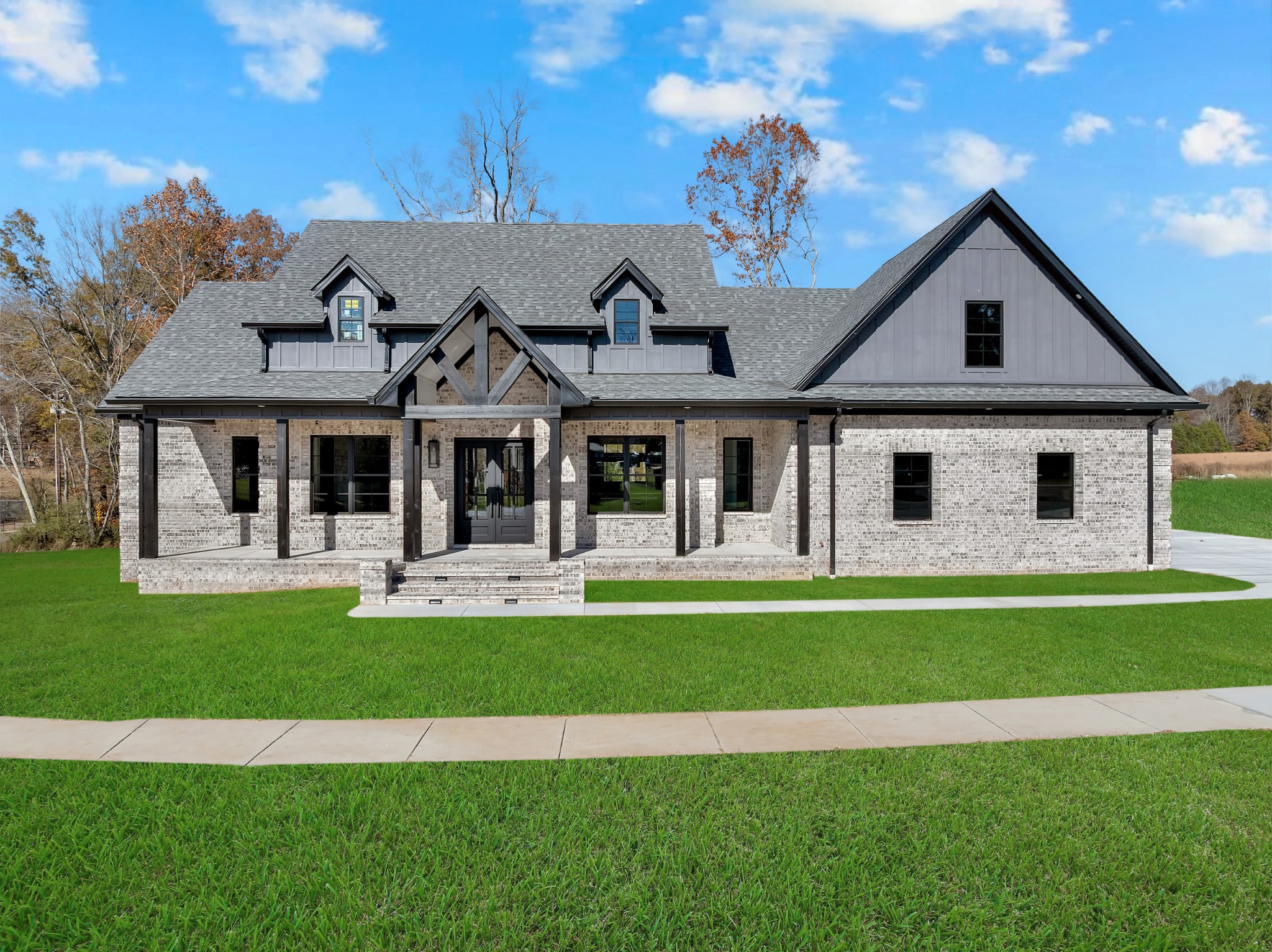 2108 Country Club Dr