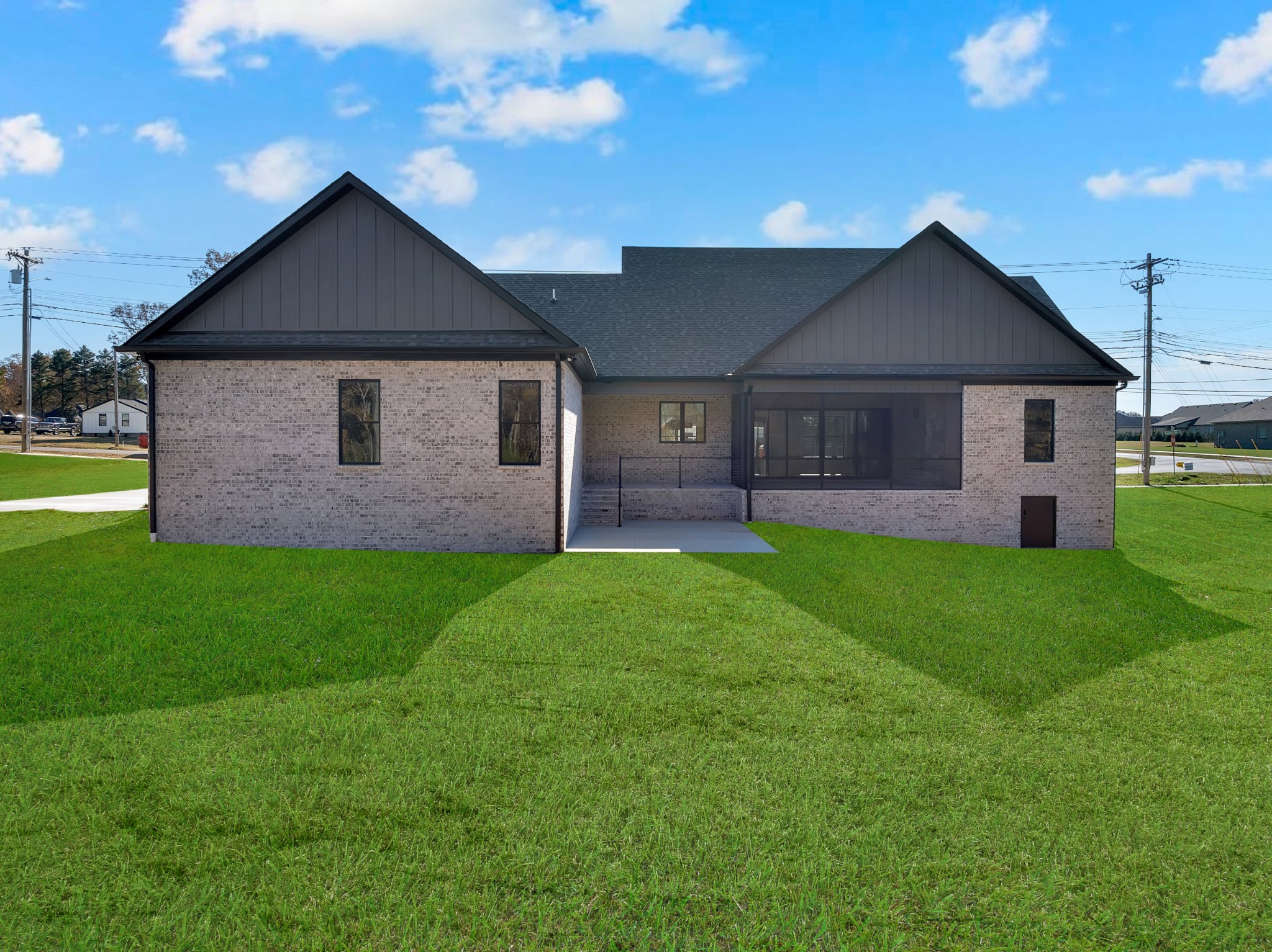 2108 Country Club Dr