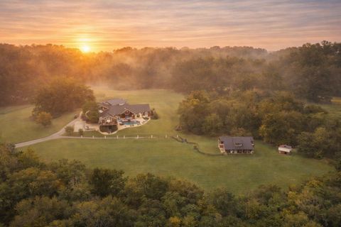 2622 Poplar Knoll Dr Columbia TN 38401