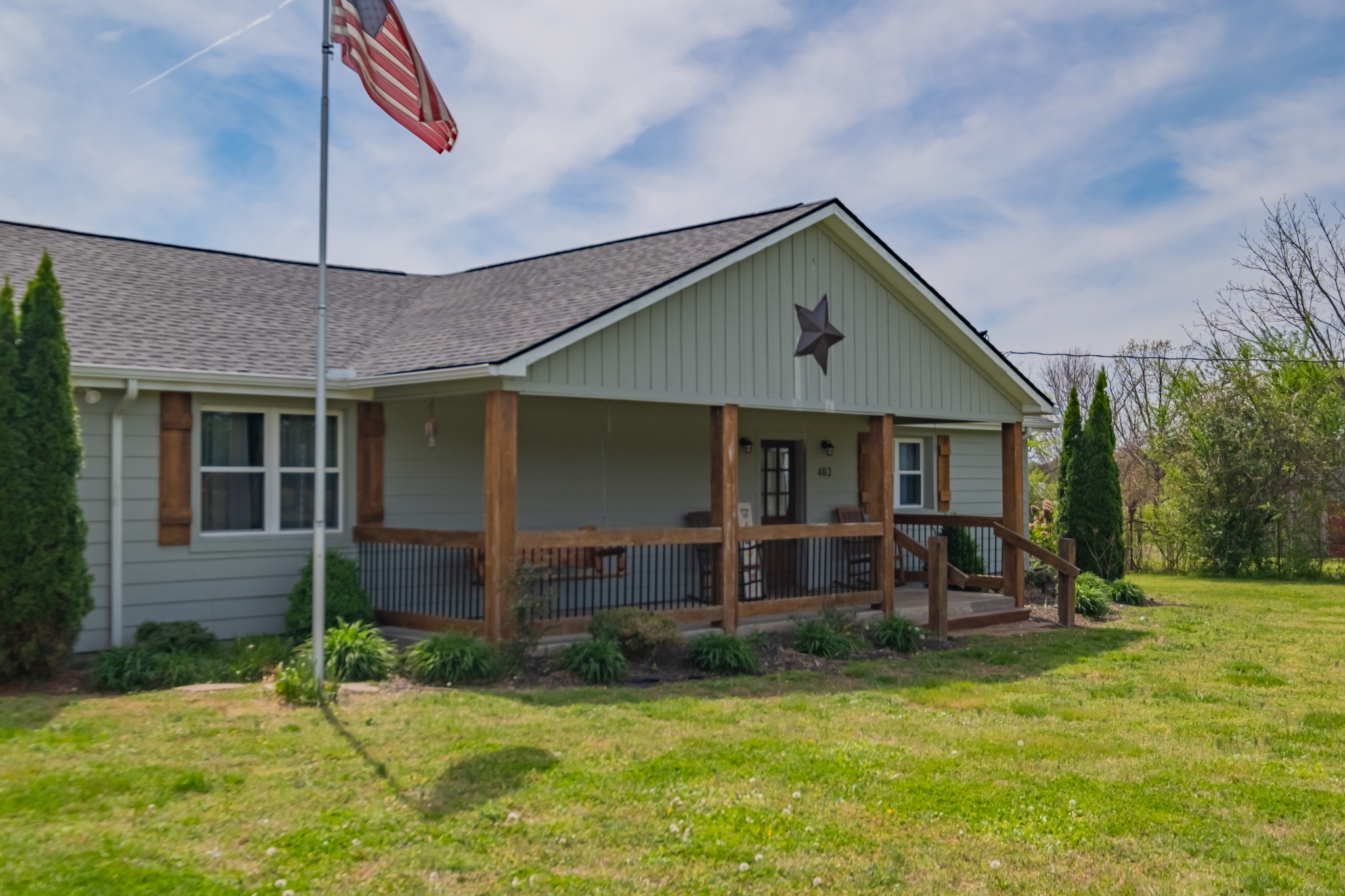 402 Hurricane Grove Rd