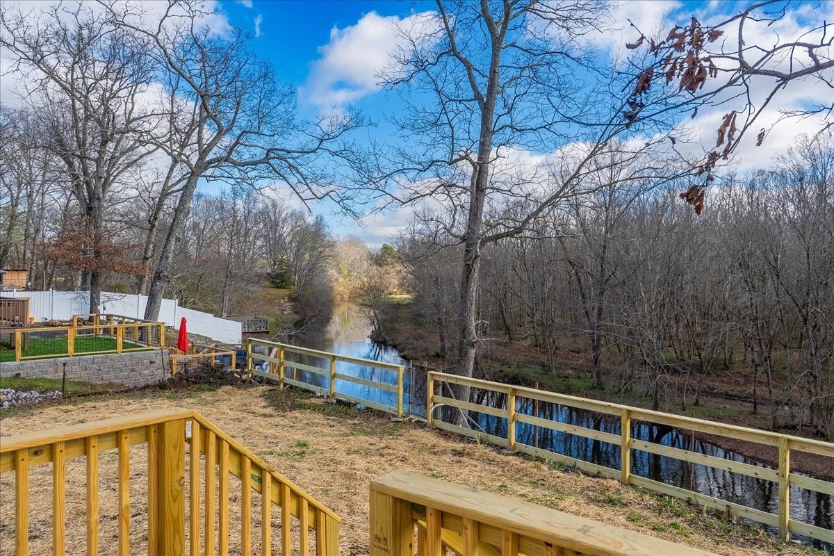 252 Fredonia Rd
