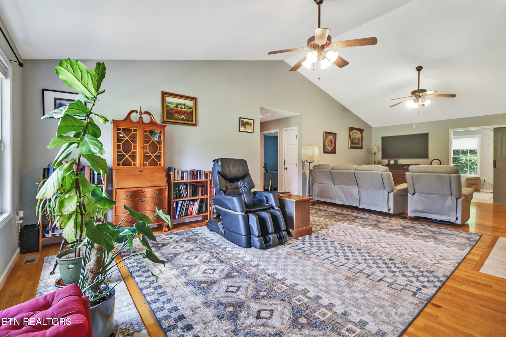 203 Locksley Circle