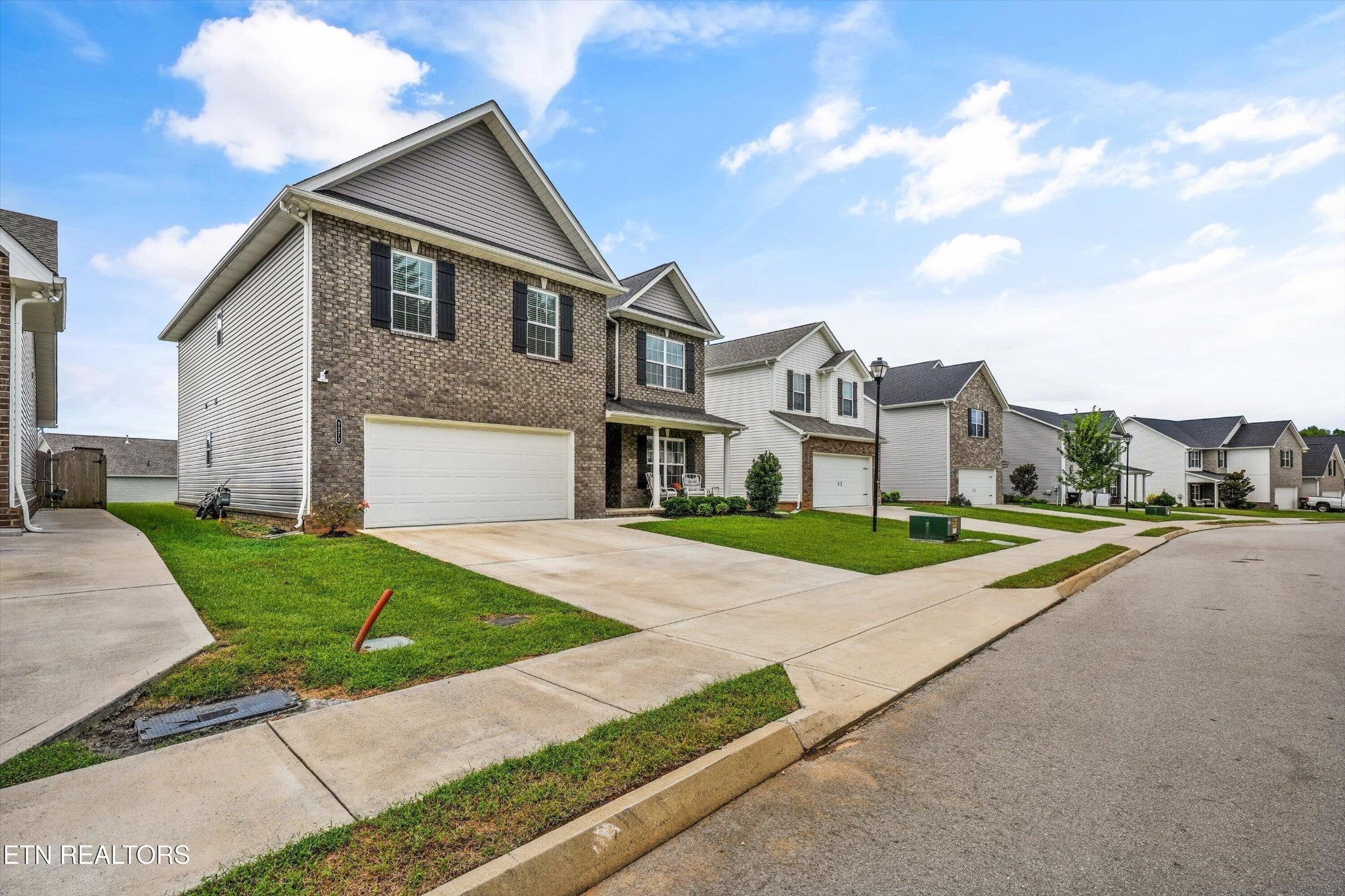 9273 Upstream Lane