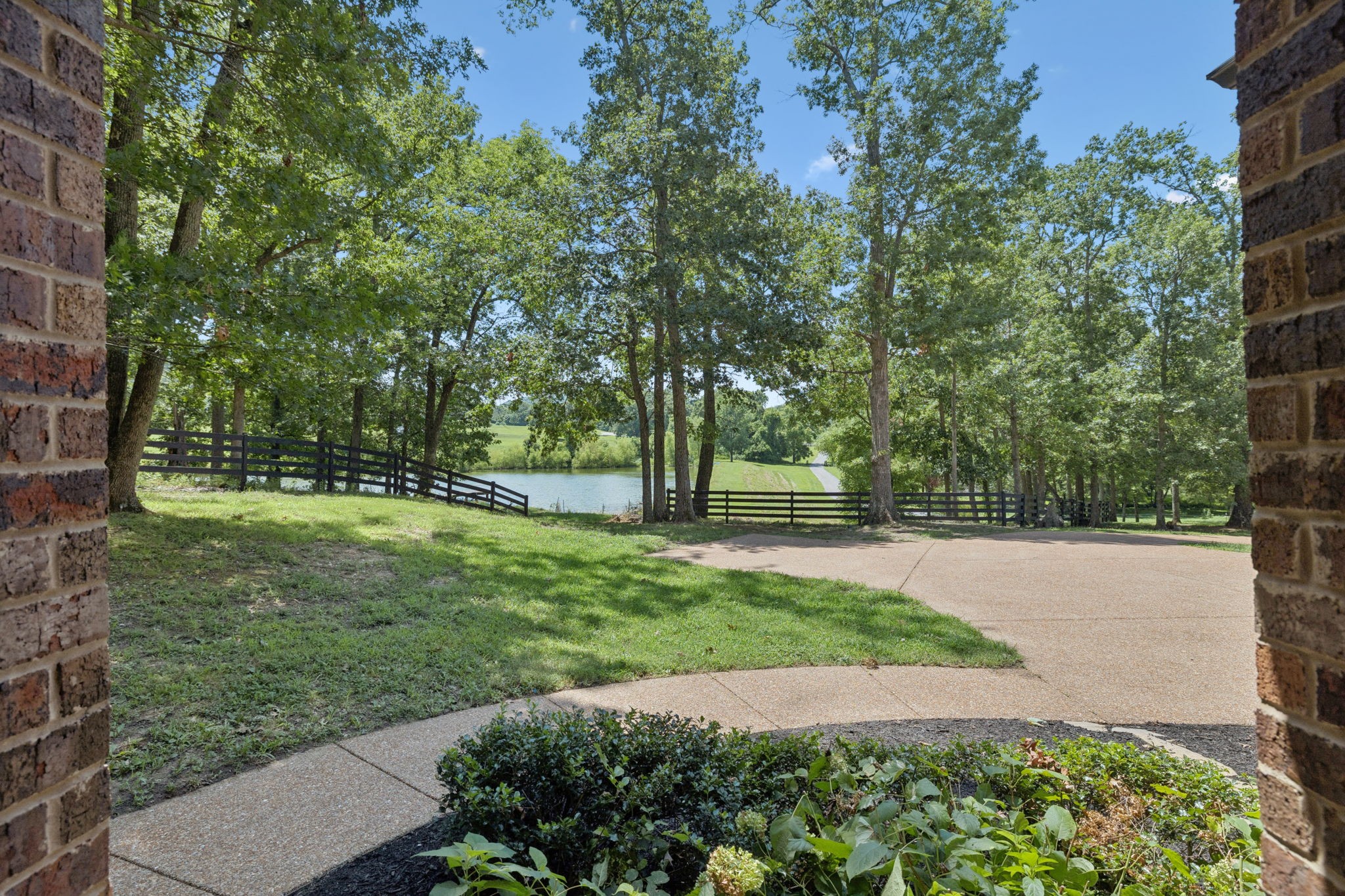 1211 Bell Pond Ln