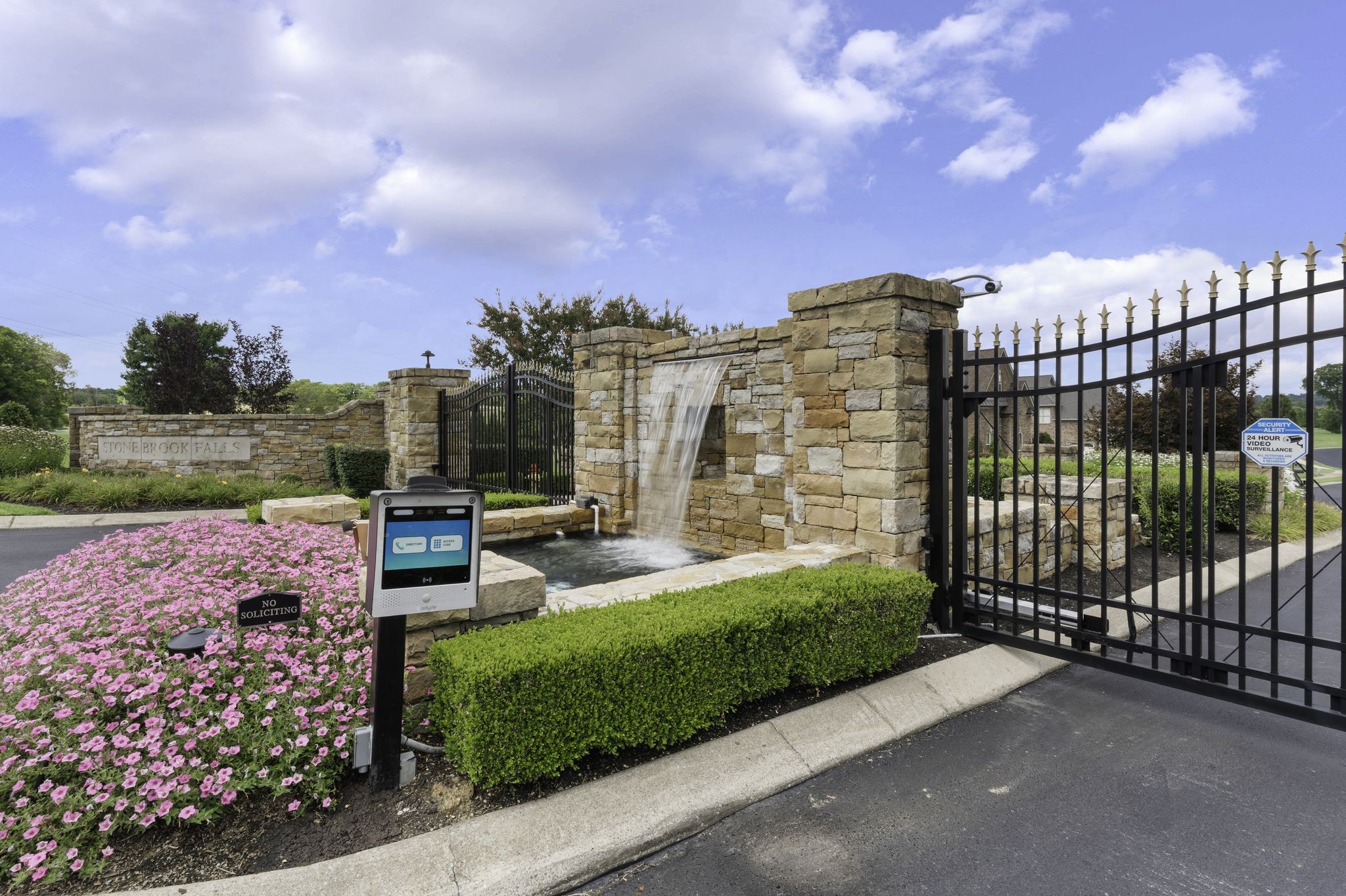 815 Stonebrook Dr