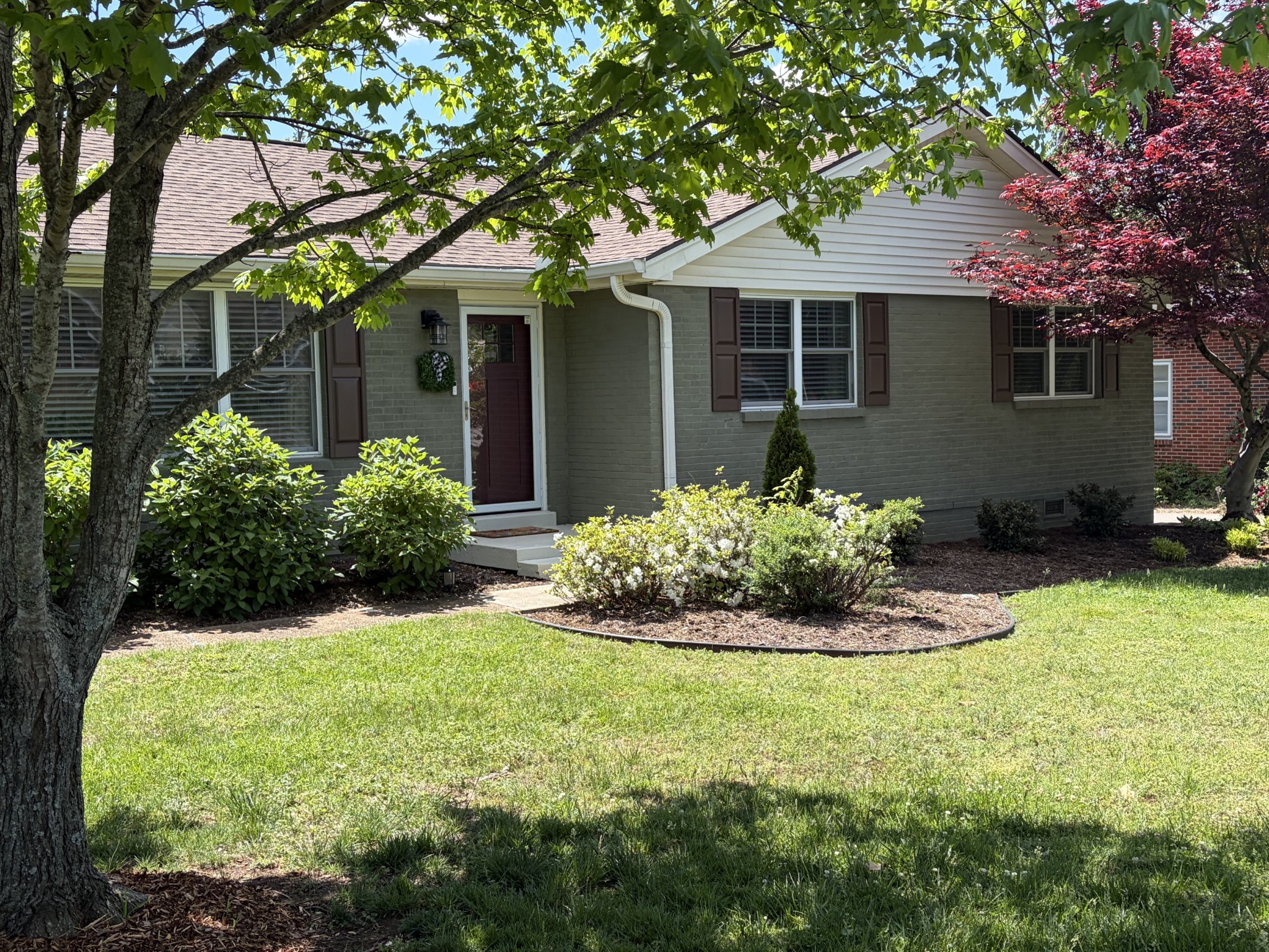 2913 Fernbrook Ln