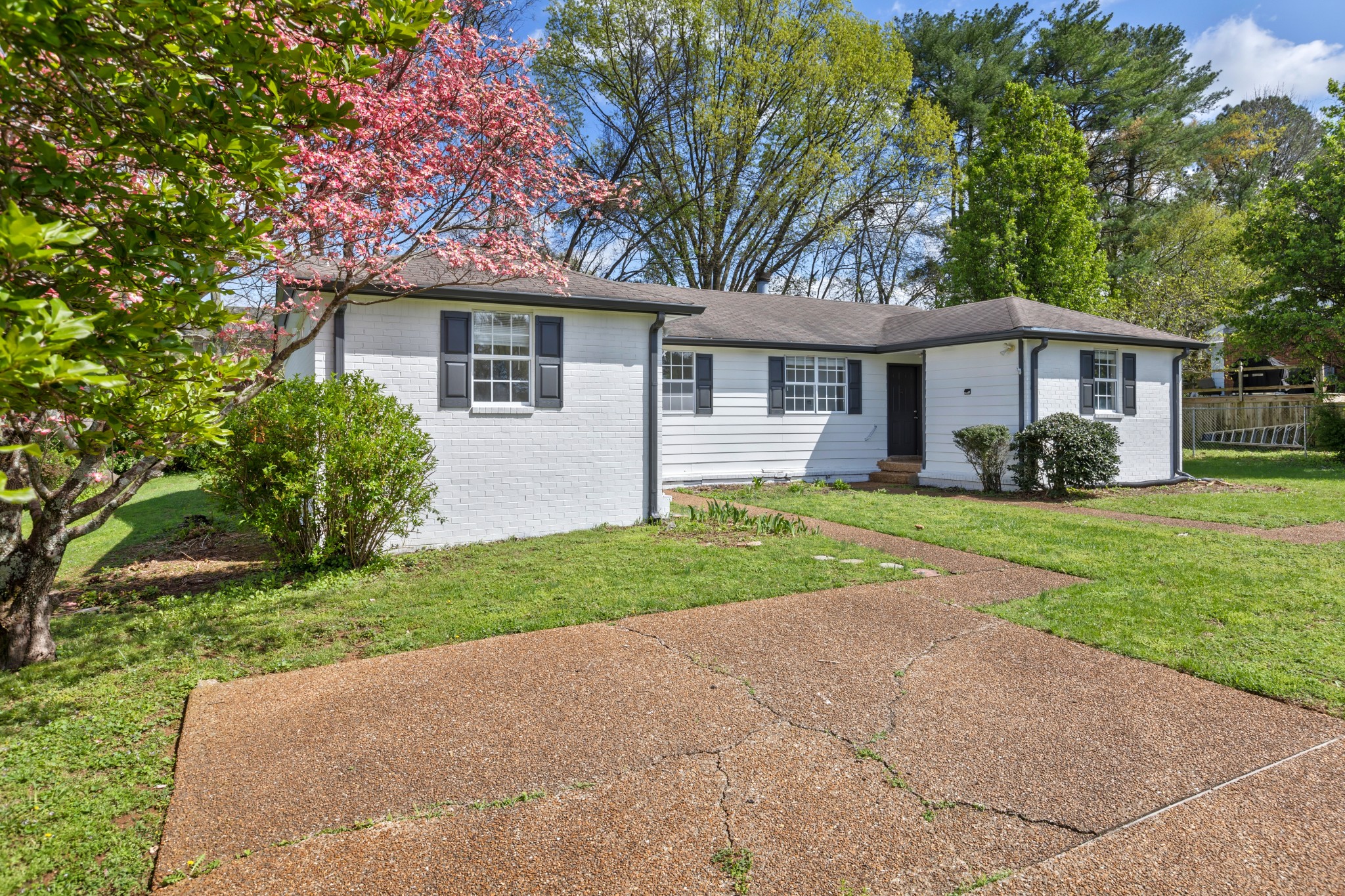 715 Castle Dr A & B