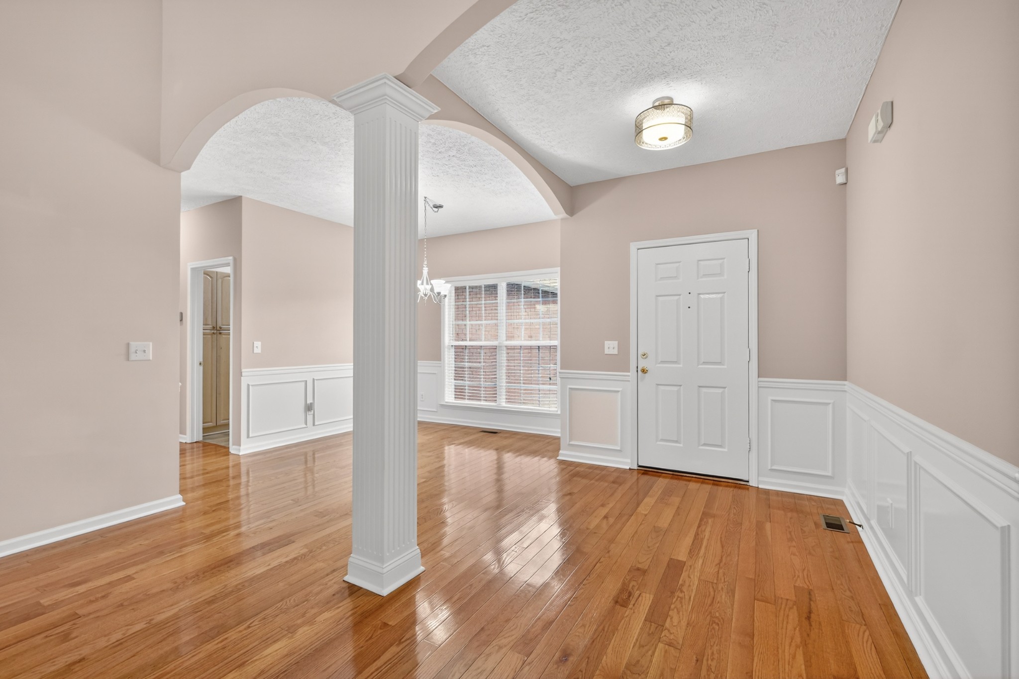 2635 Mission Ridge Dr