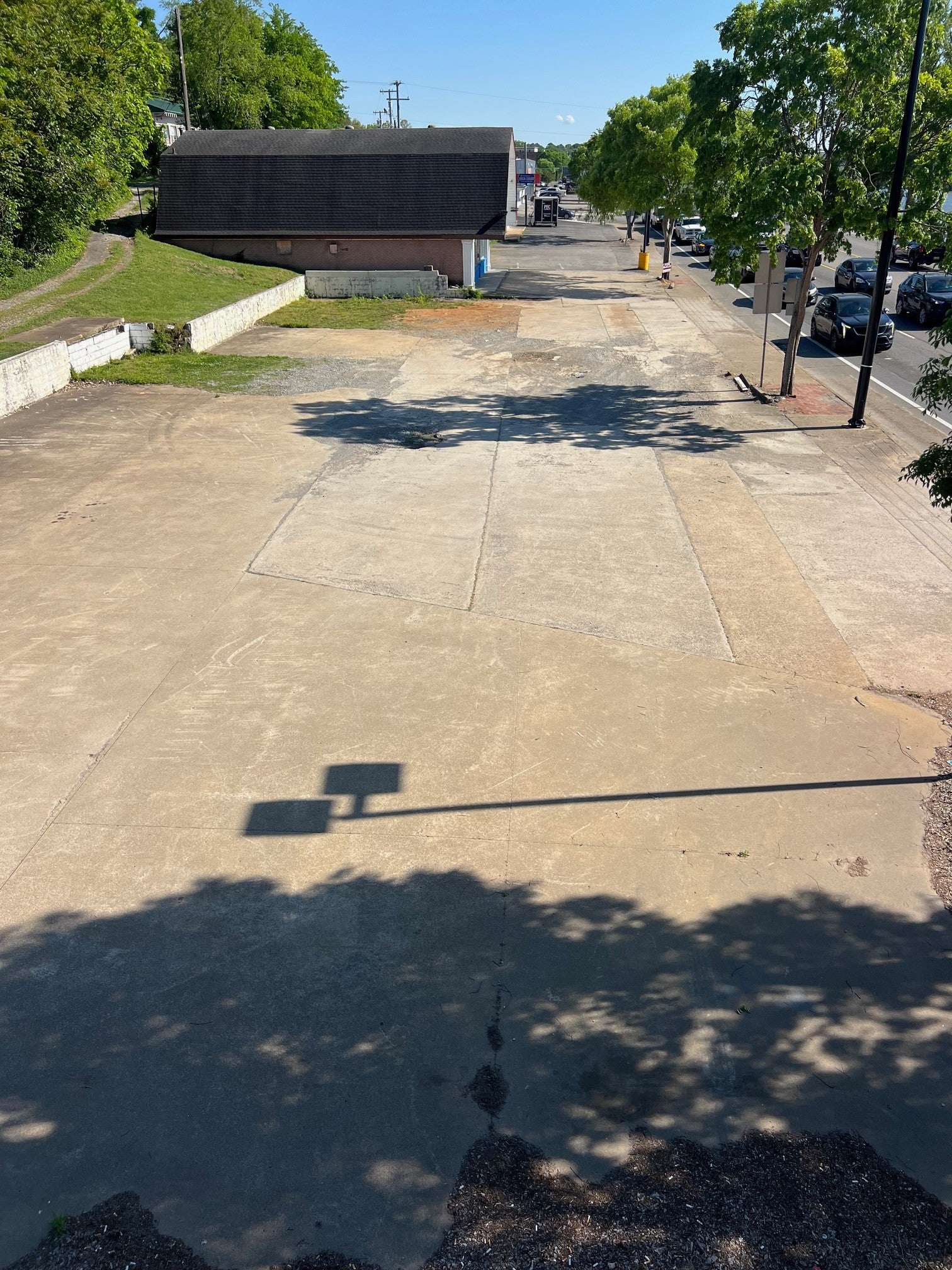 261 N Riverside Dr