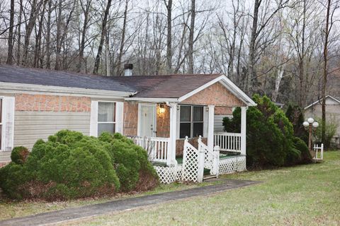 1040 Macon Wall Rd Ashland City TN 37015