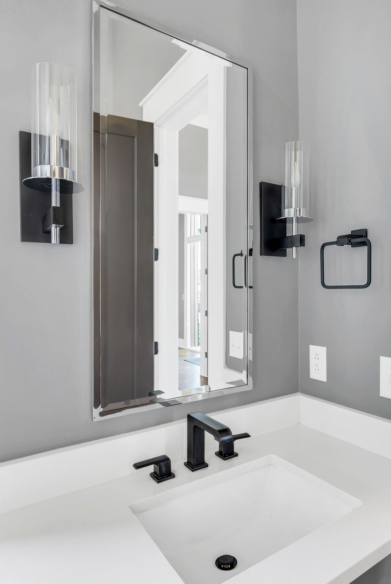 Nashville, Tennessee 37209, United States, 4 Bedrooms Bedrooms, ,3 BathroomsBathrooms,Residential,Active,100295