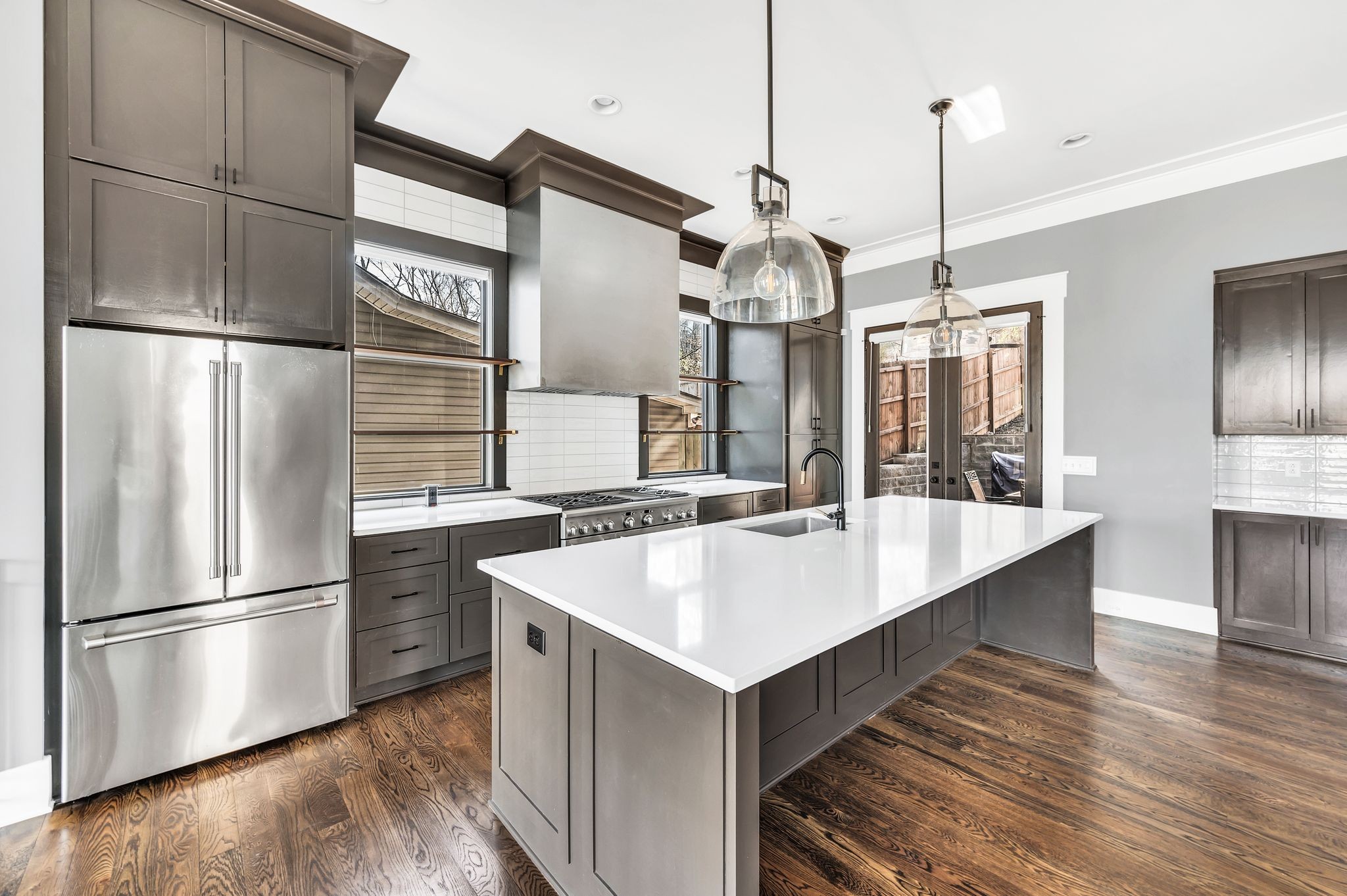 Nashville, Tennessee 37209, United States, 4 Bedrooms Bedrooms, ,3 BathroomsBathrooms,Residential,Active,100295