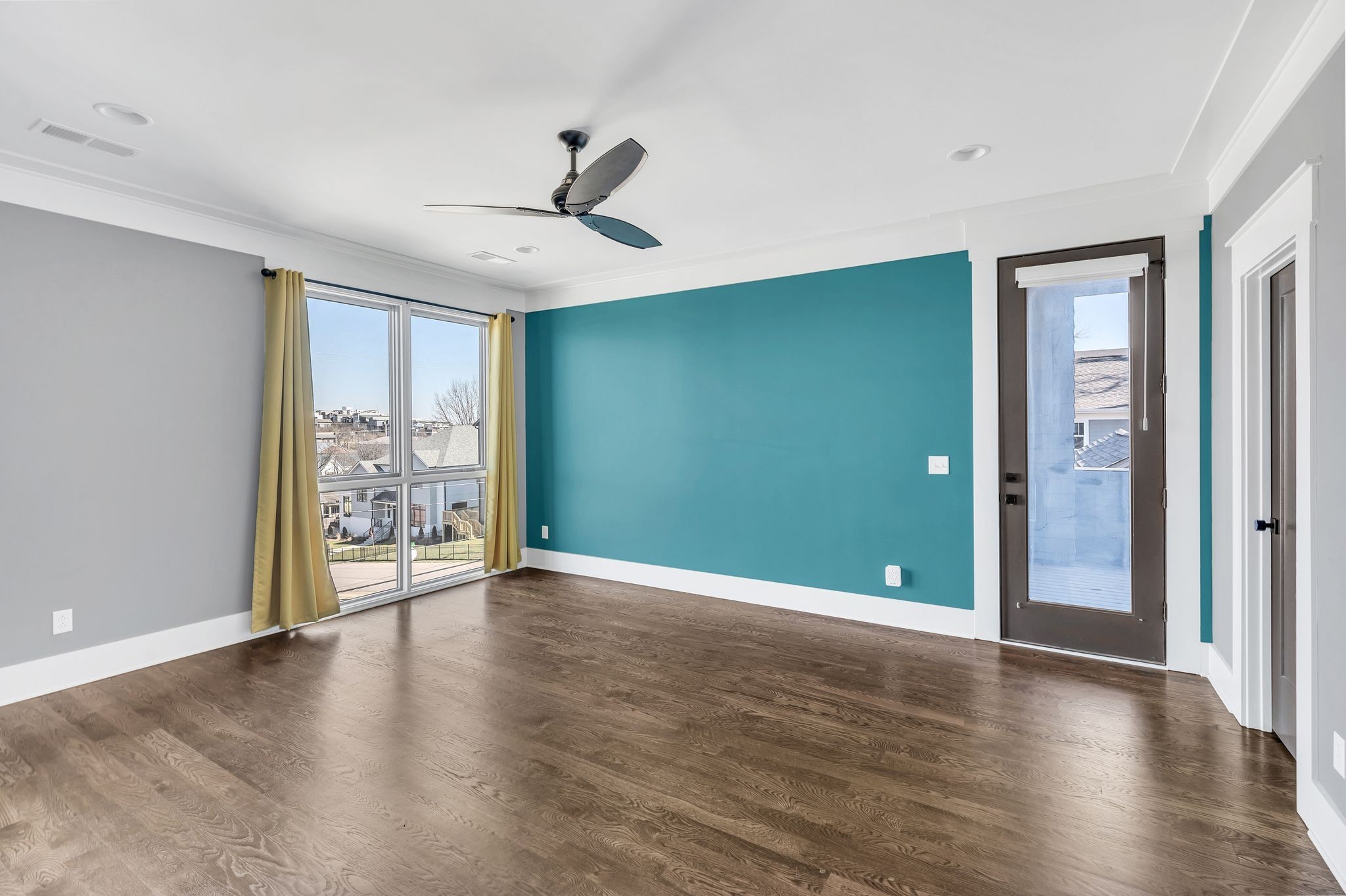 Nashville, Tennessee 37209, United States, 4 Bedrooms Bedrooms, ,3 BathroomsBathrooms,Residential,Active,100295