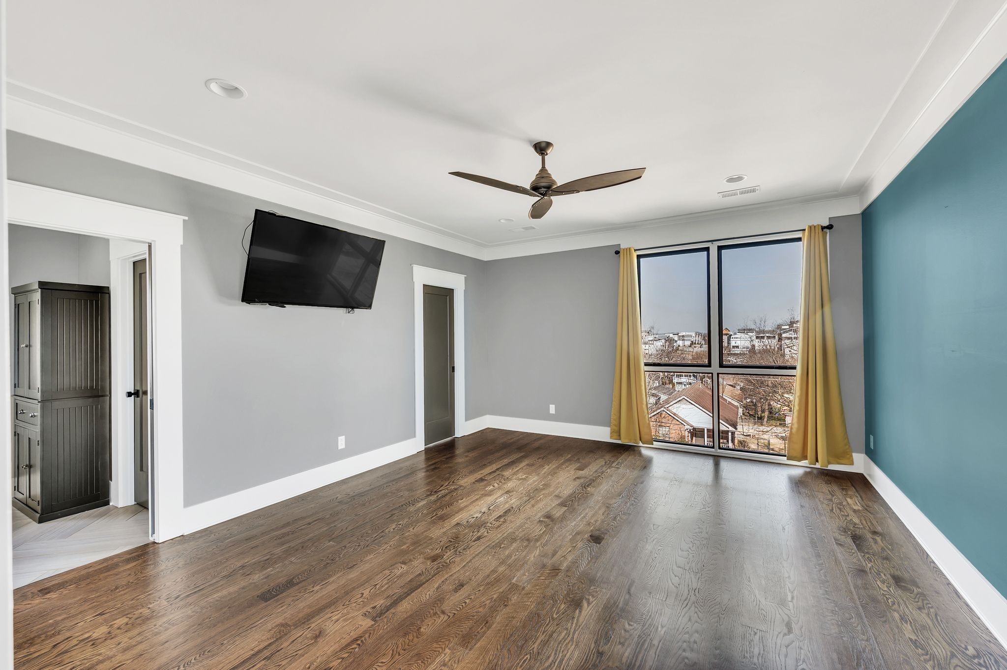 Nashville, Tennessee 37209, United States, 4 Bedrooms Bedrooms, ,3 BathroomsBathrooms,Residential,Active,100295