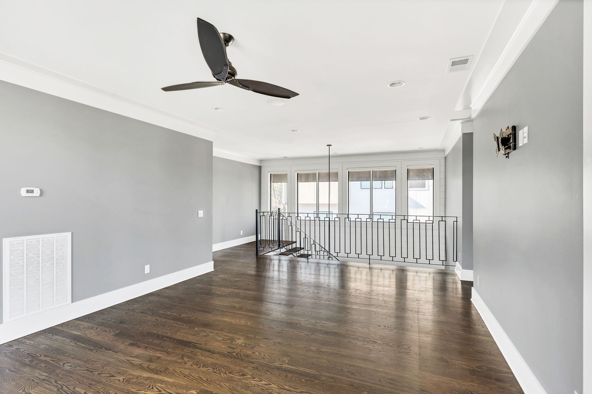 Nashville, Tennessee 37209, United States, 4 Bedrooms Bedrooms, ,3 BathroomsBathrooms,Residential,Active,100295