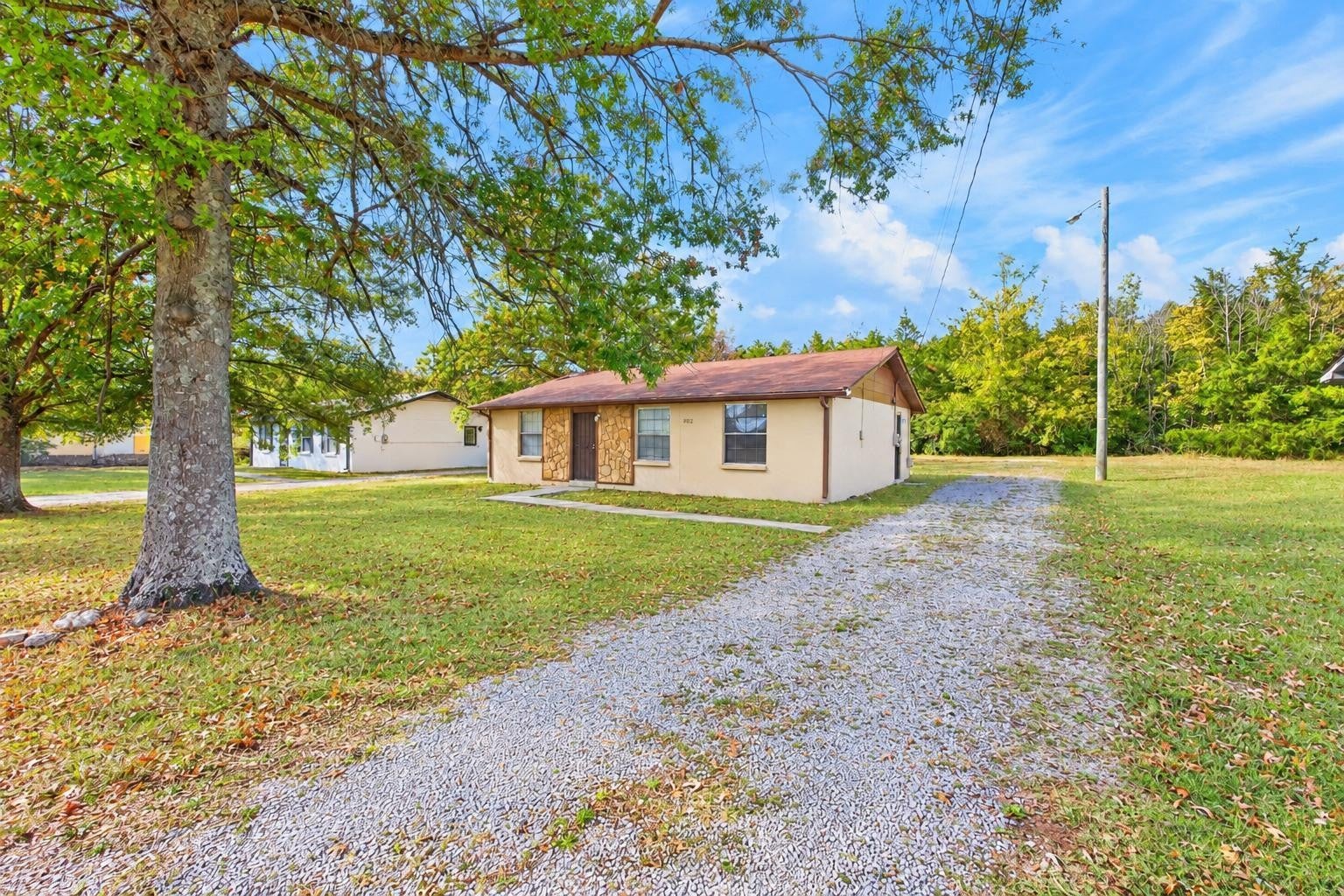 3312 Kings Ln