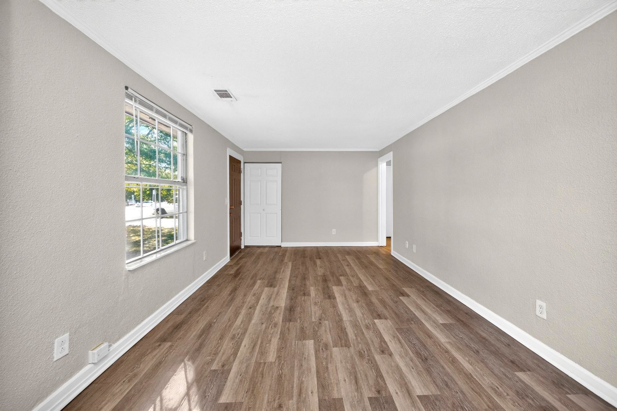 3312 Kings Ln