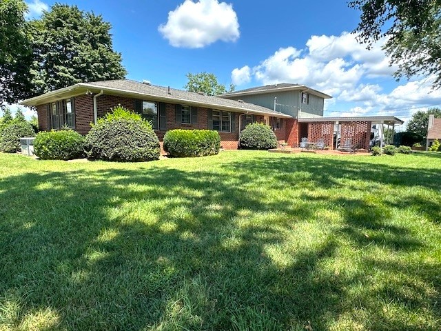 109 Lakeview Dr