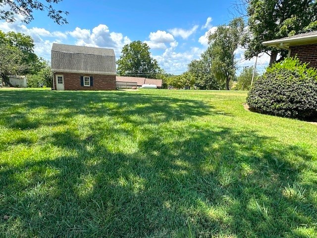 109 Lakeview Dr