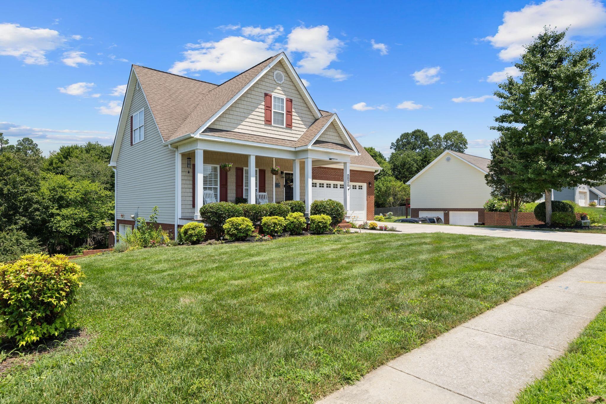 10496 Sovereign Pointe Drive