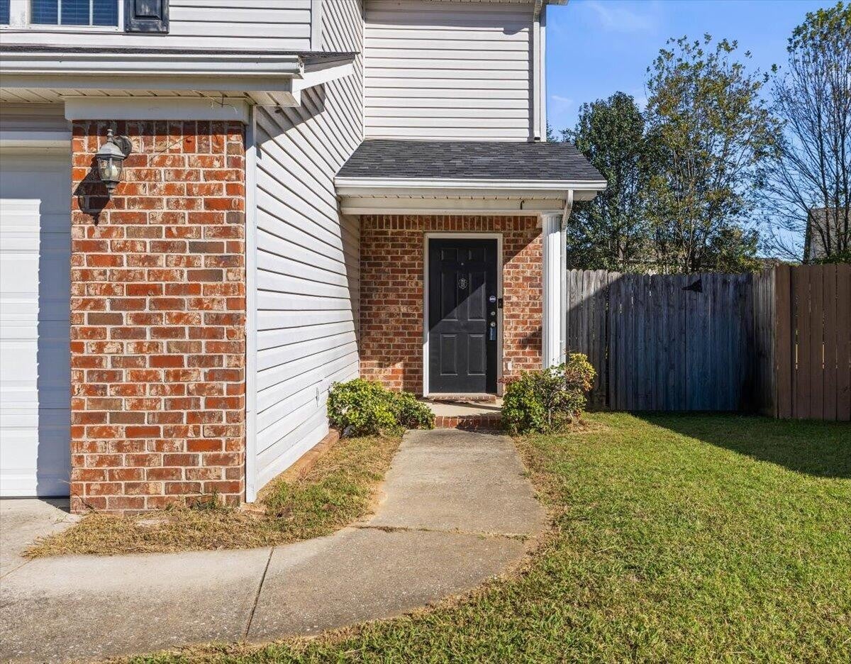 7118 Blossom Circle