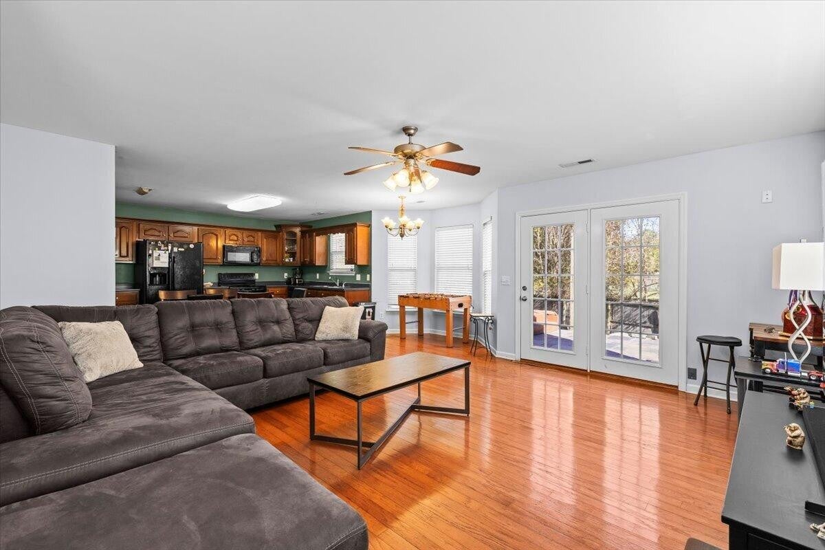 7118 Blossom Circle