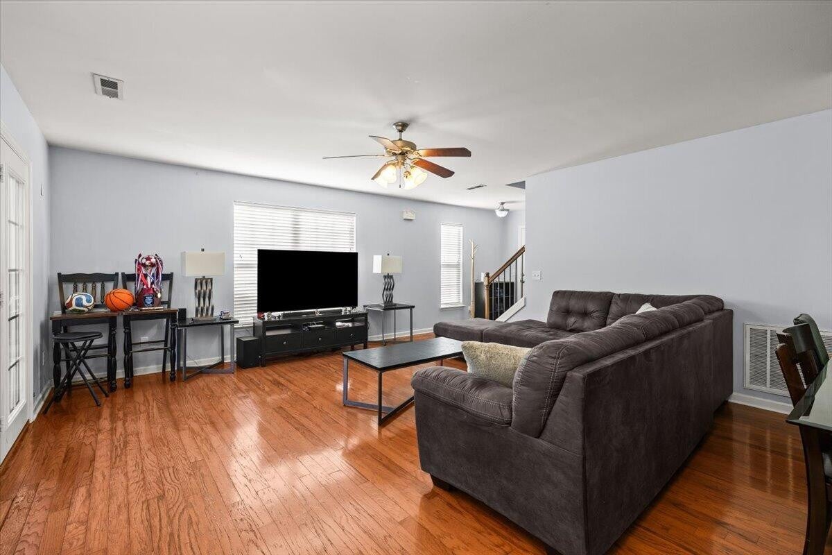 7118 Blossom Circle